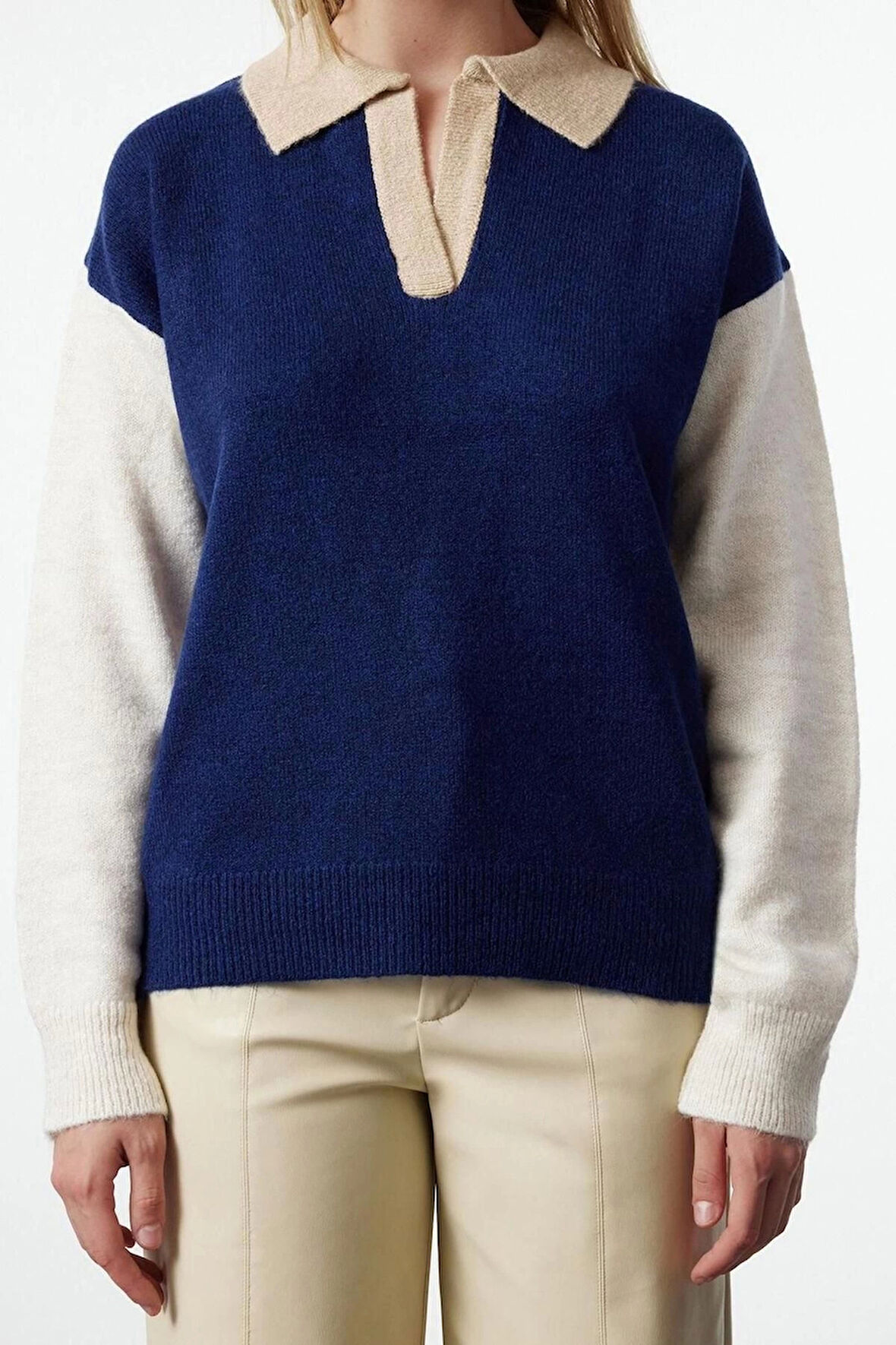 Kadın Moda Şık Polo Yaka Standart Kol Regular Yumuşak Dokulu Renk Bloklu Triko Kazak