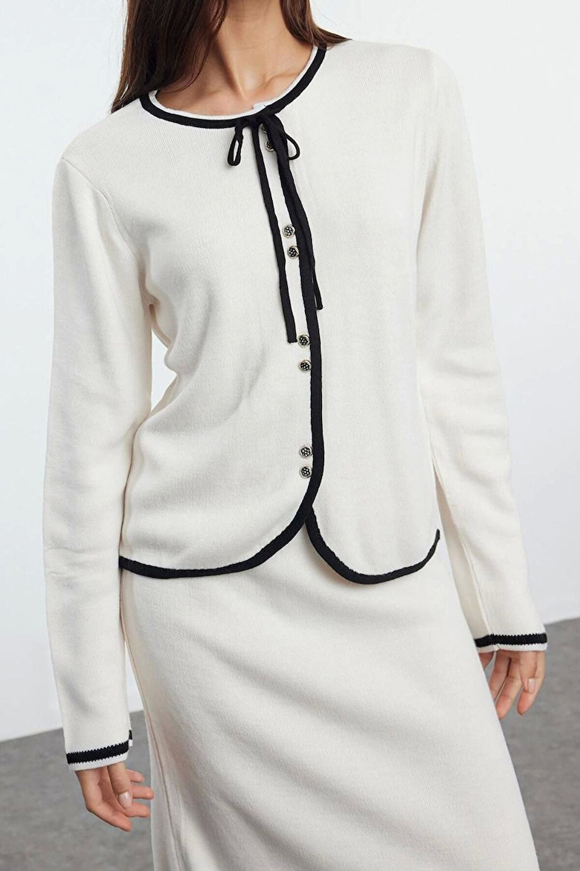 Kadın Moda Şık Regular Uzun Boy Uzun Kollu Kurdele Fiyonk Detaylı Triko Alt-Üst Takım