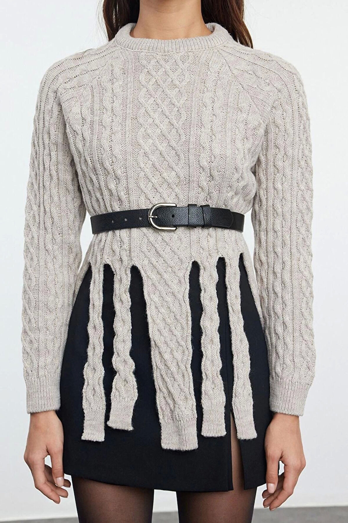 Kadın Moda Şık Bisiklet Yaka Standart Kol Regular Püsküllü Triko Kazak