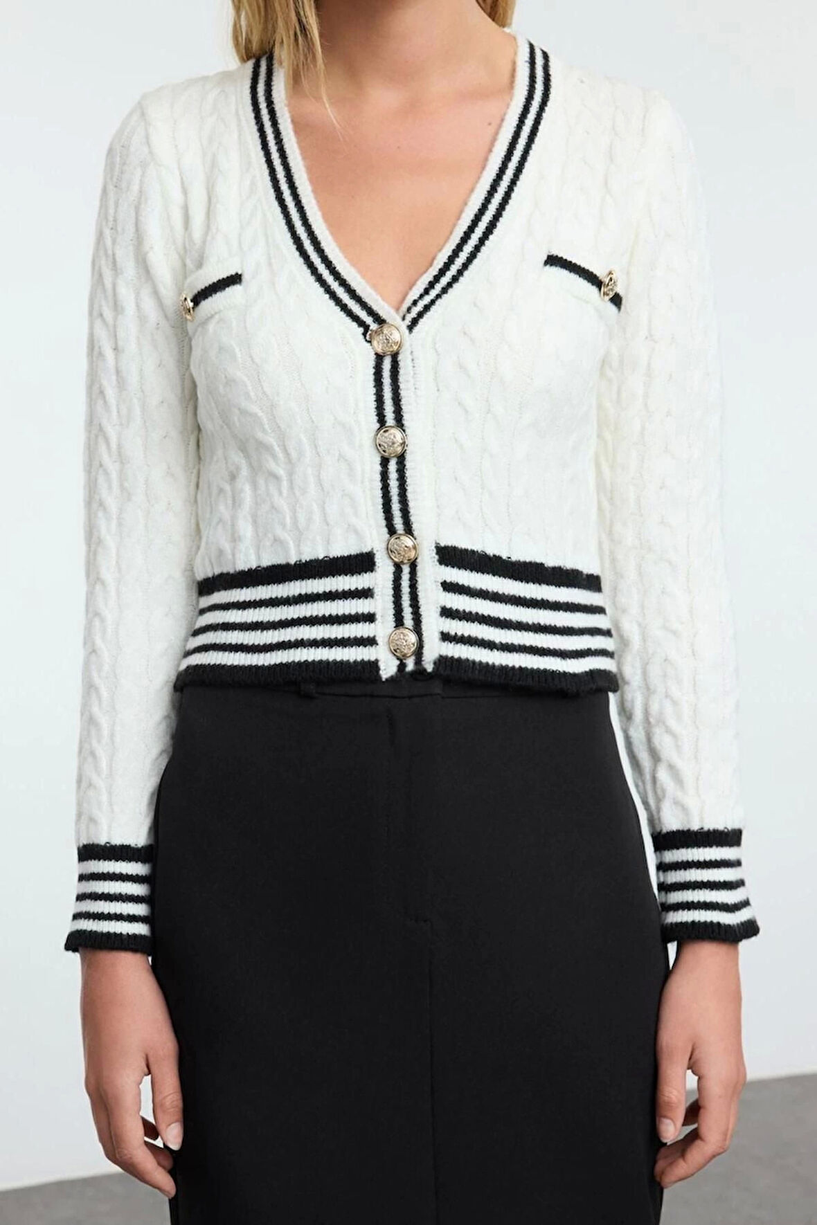 Kadın Moda Şık Crop V Yaka Slim Crop Yumuşak Dokulu Renk Bloklu Triko Hırka