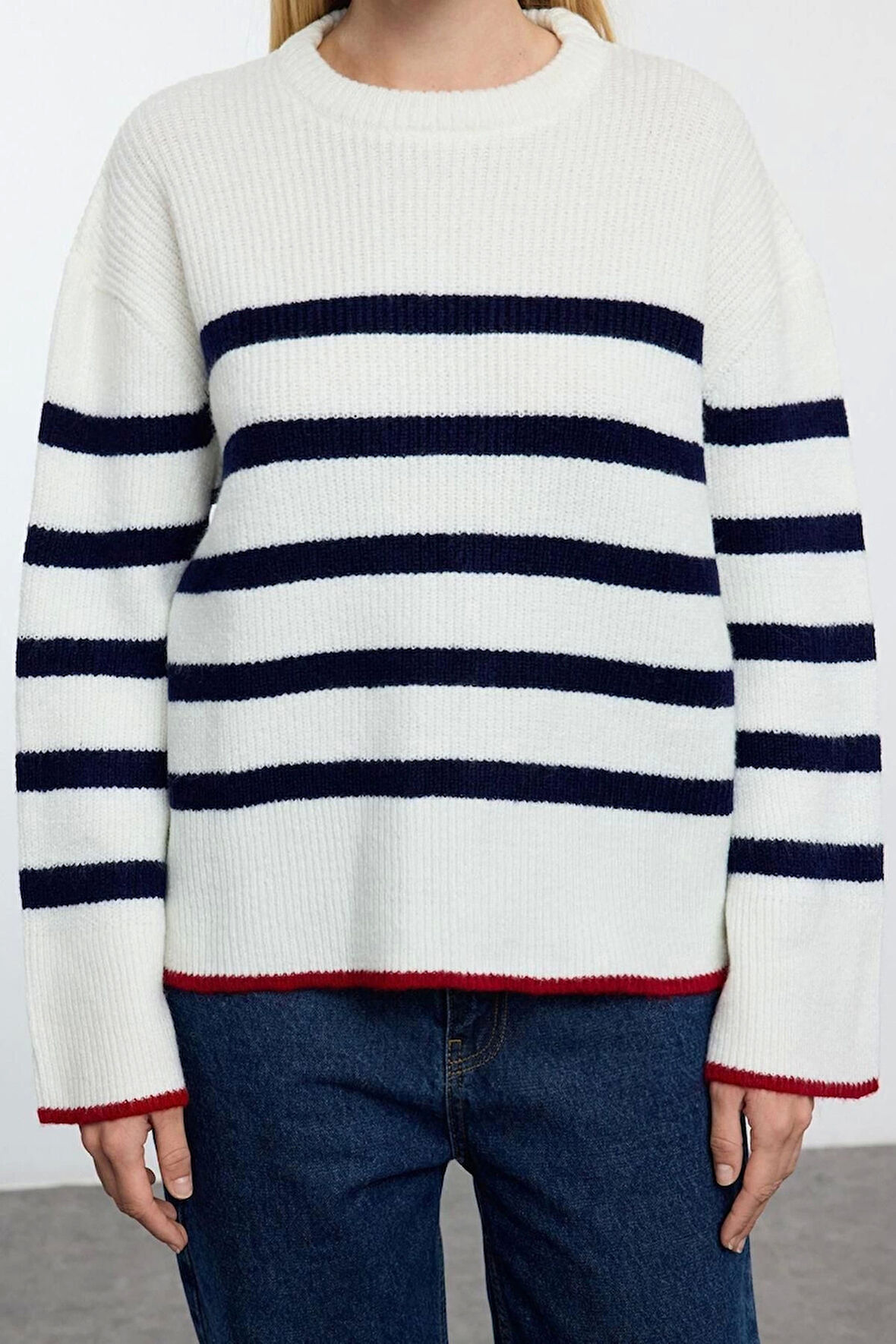 Kadın Moda Bisiklet Yaka Standart Kol Regular Yumuşak Dokulu Geniş Kalıp Basic Çizgili Triko Kazak