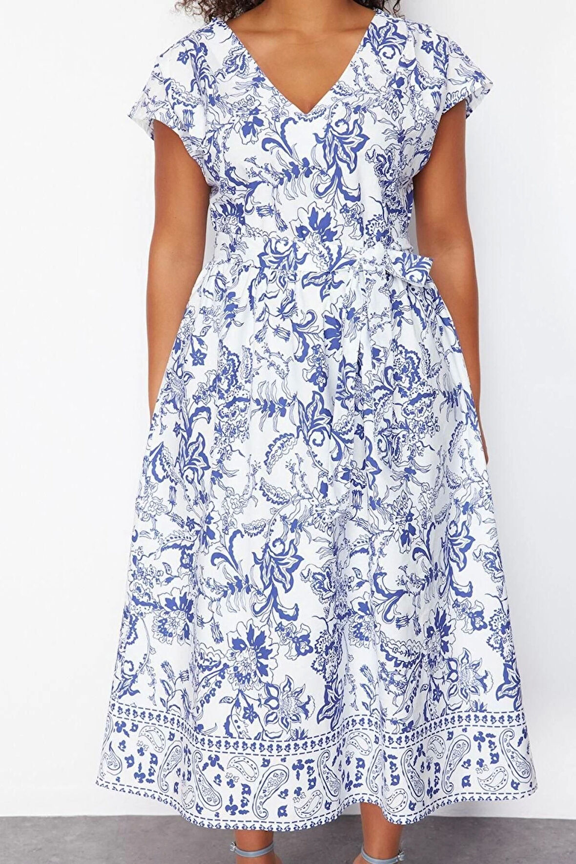 Kadın Moda Şık Büyük Beden Maxi Boy V Yaka Relaxed Derin Dokuma Elbise