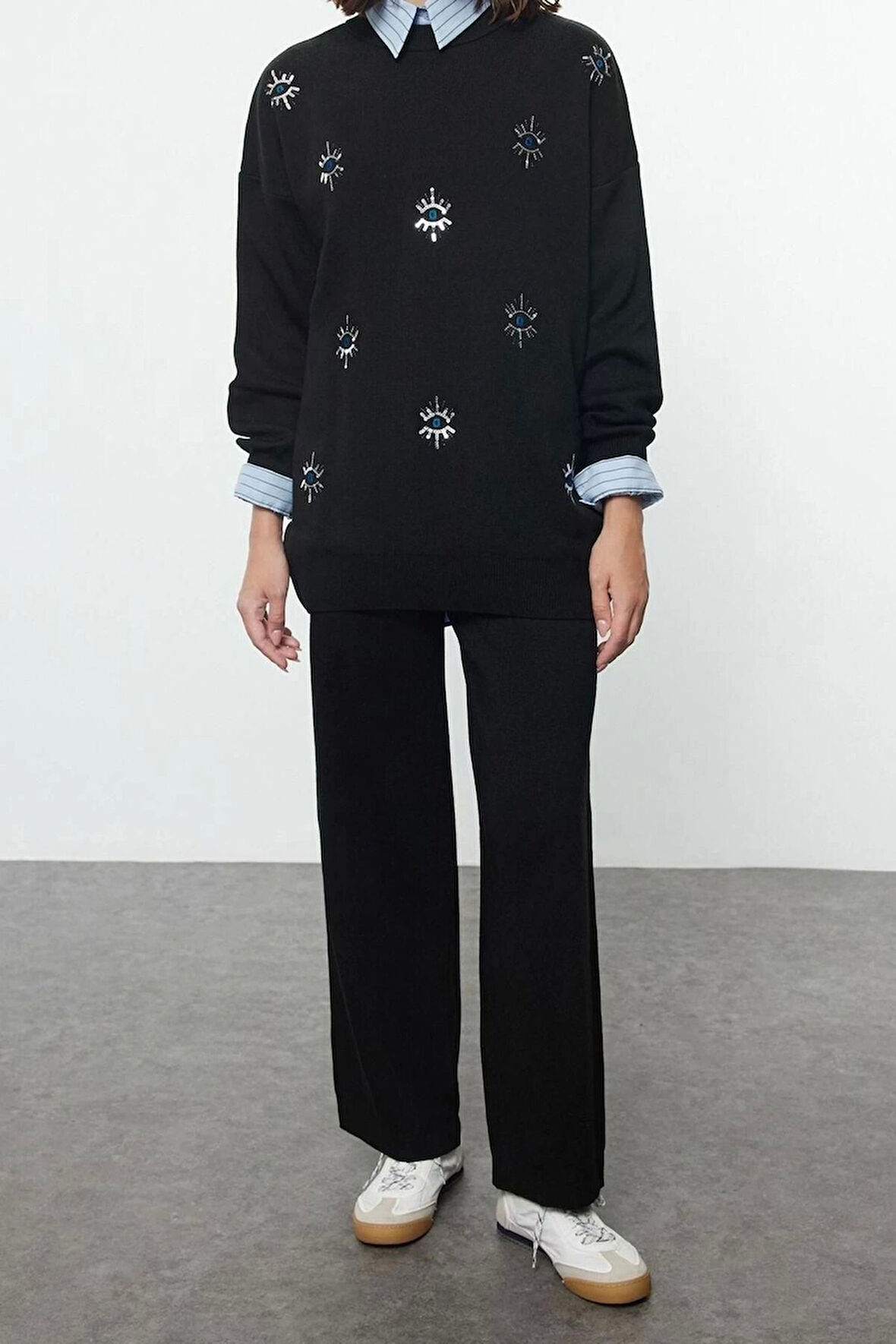 Kadın Moda Şık Regular Uzun Boy Uzun Kollu Nakış Göz Detaylı Triko Alt-Üst Takım