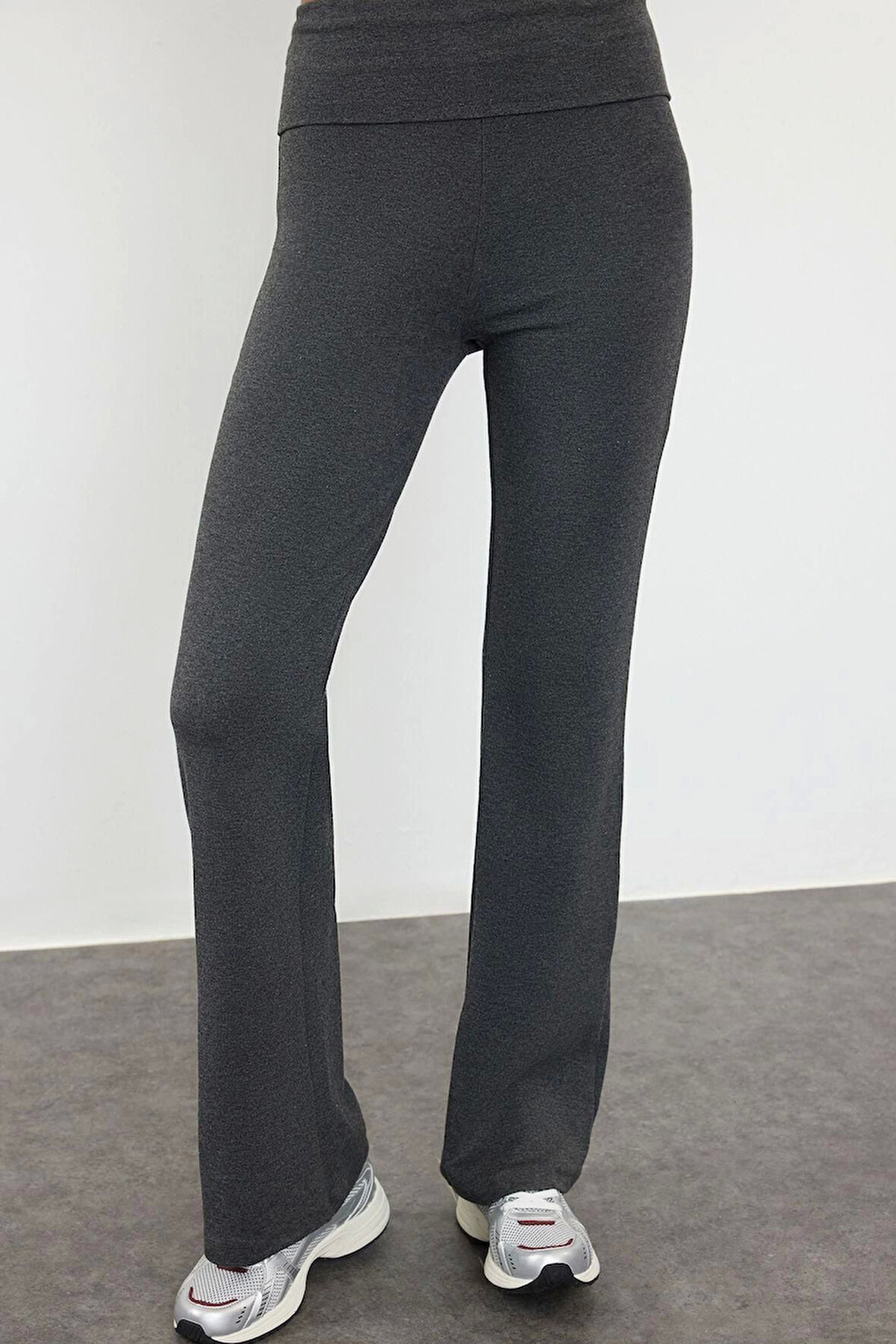 Kadın İspanyol Paça Regular Boy Örme Flare İspanyol Paça Bel Detaylı Esnek Interlok Örme Pantolon