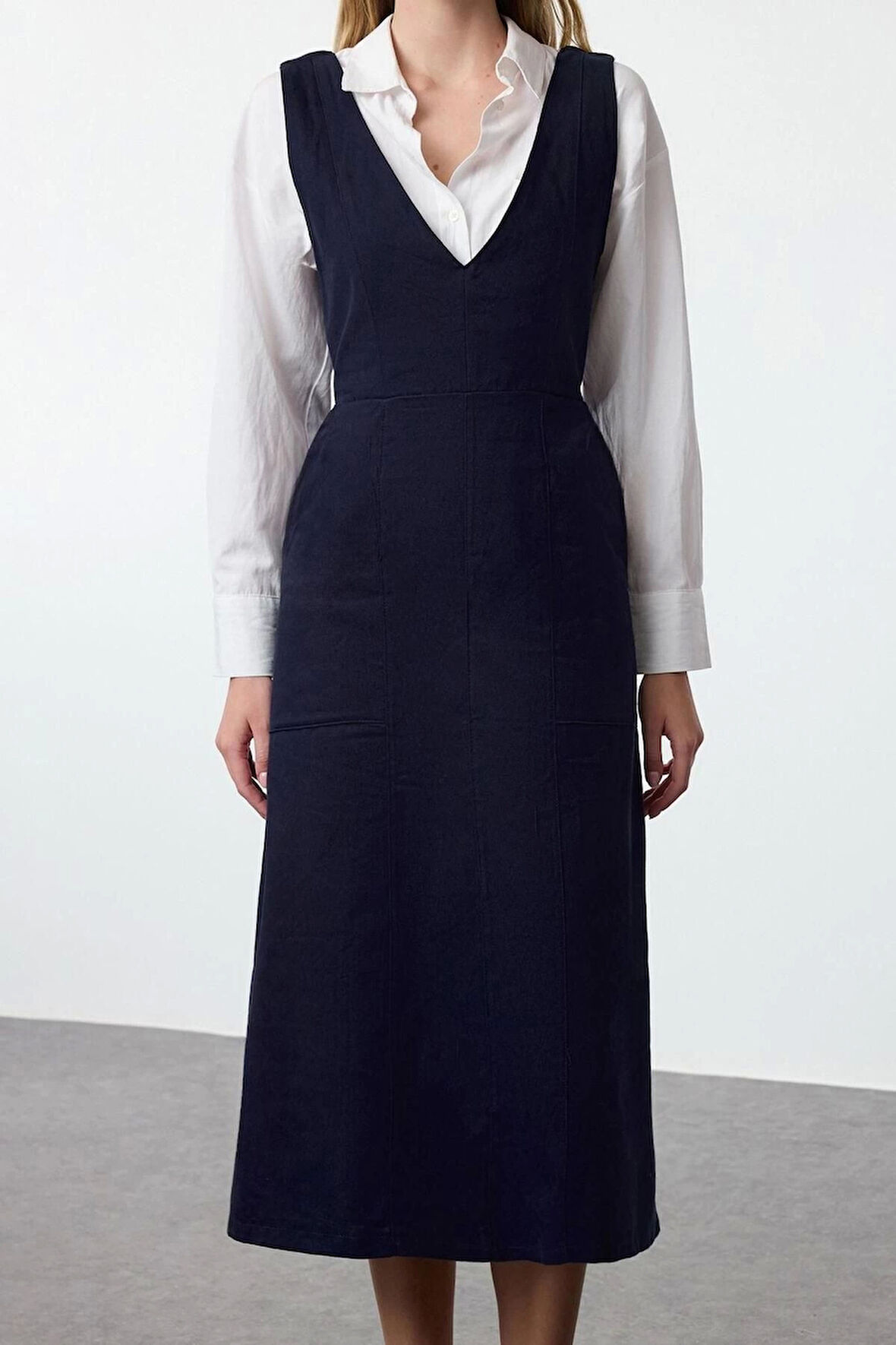 Kadın Moda Şık Midi Boy V Yaka Regular Jile Dokuma Elbise