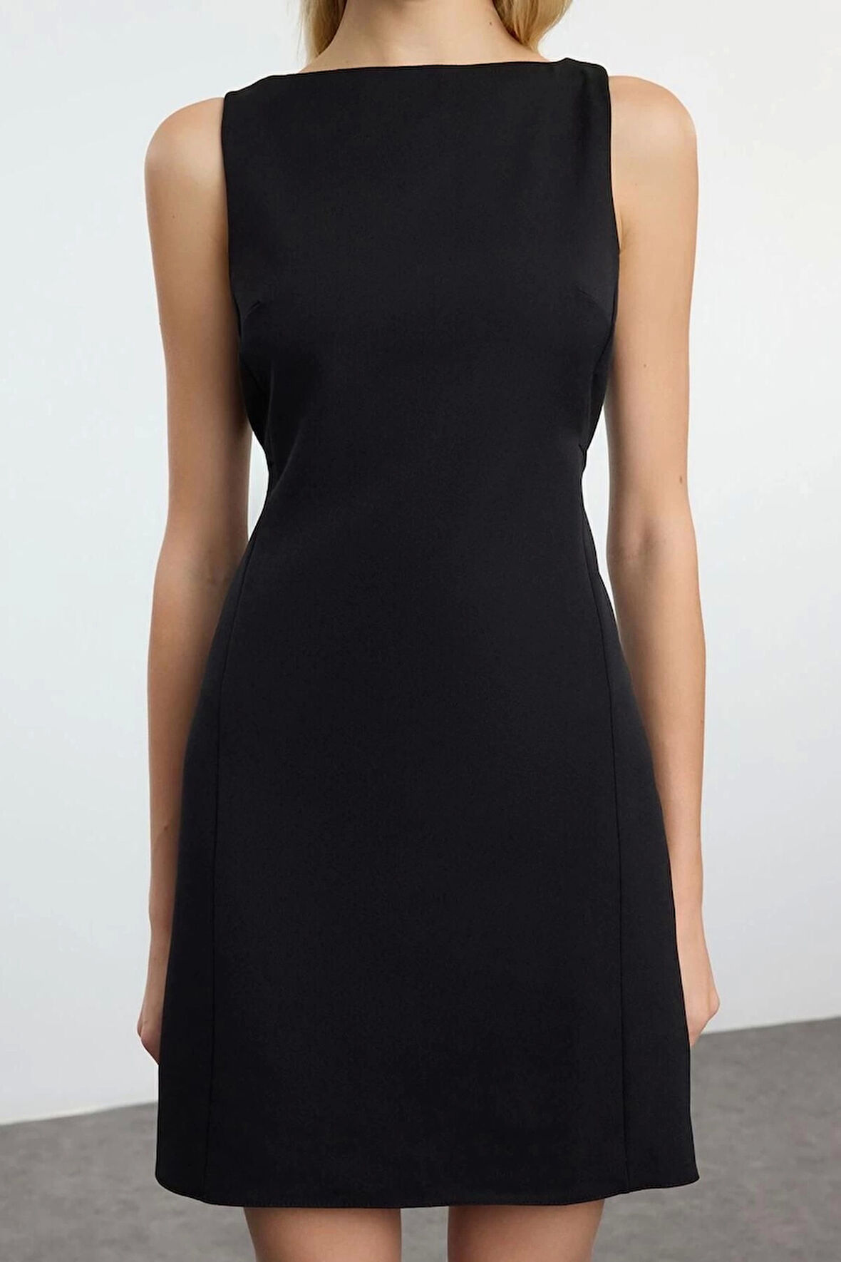 Kadın Moda Şık Mini Boy Bisiklet Yaka Regular Düz Dokuma Elbise