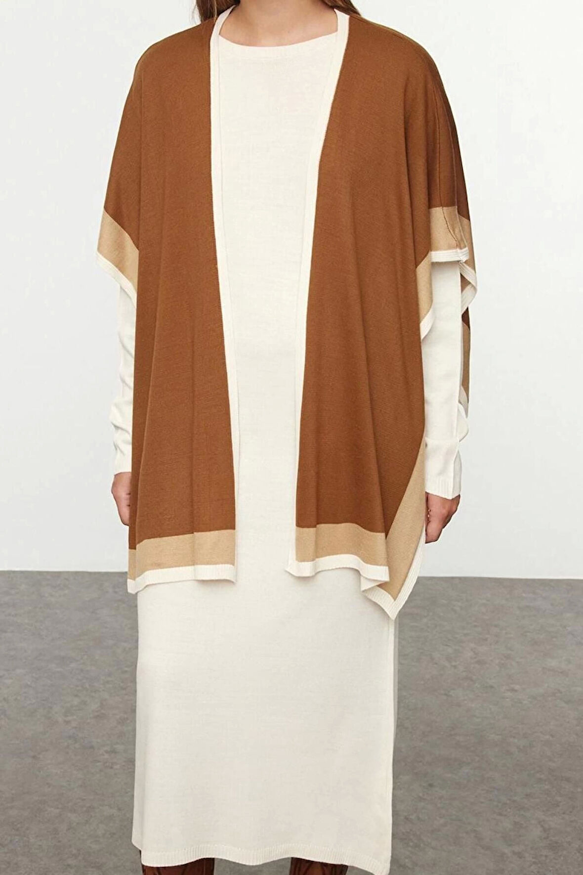 Kadın Moda Şık Regular Boy Bisiklet Yaka Regular Triko Basic Atkılı Elbise