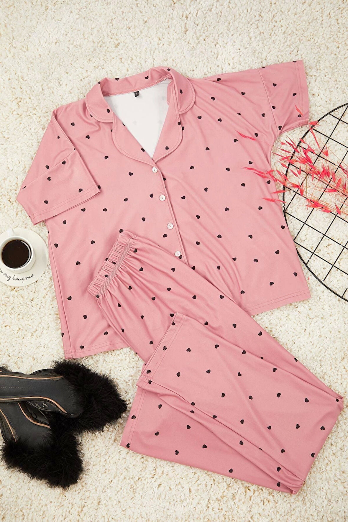 Kadın Moda Şık Gömlek Yaka Boru Paça Kısa Kol Kalpli Örme Pijama Takımı