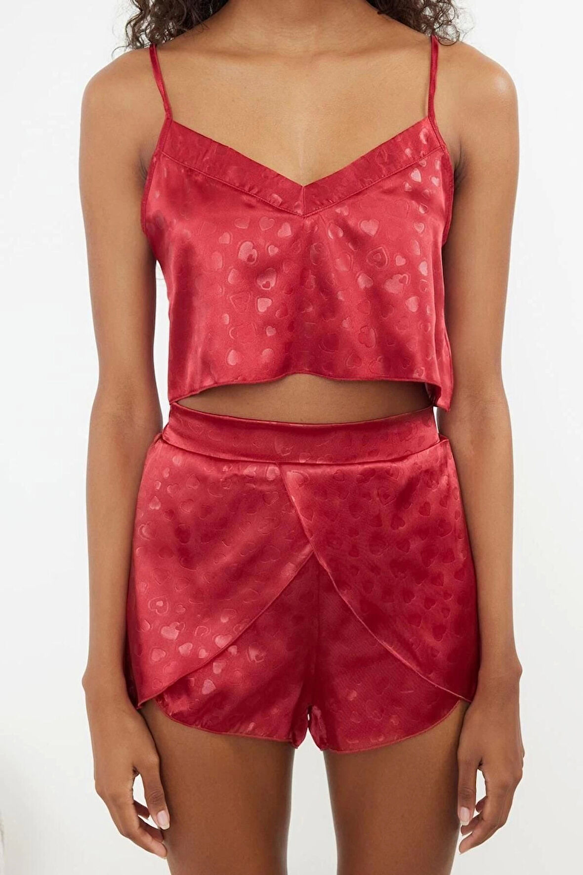 Kadın Polyester V Yaka Askılı Kol Saten İp Askılı Dokuma Pijama Takımı