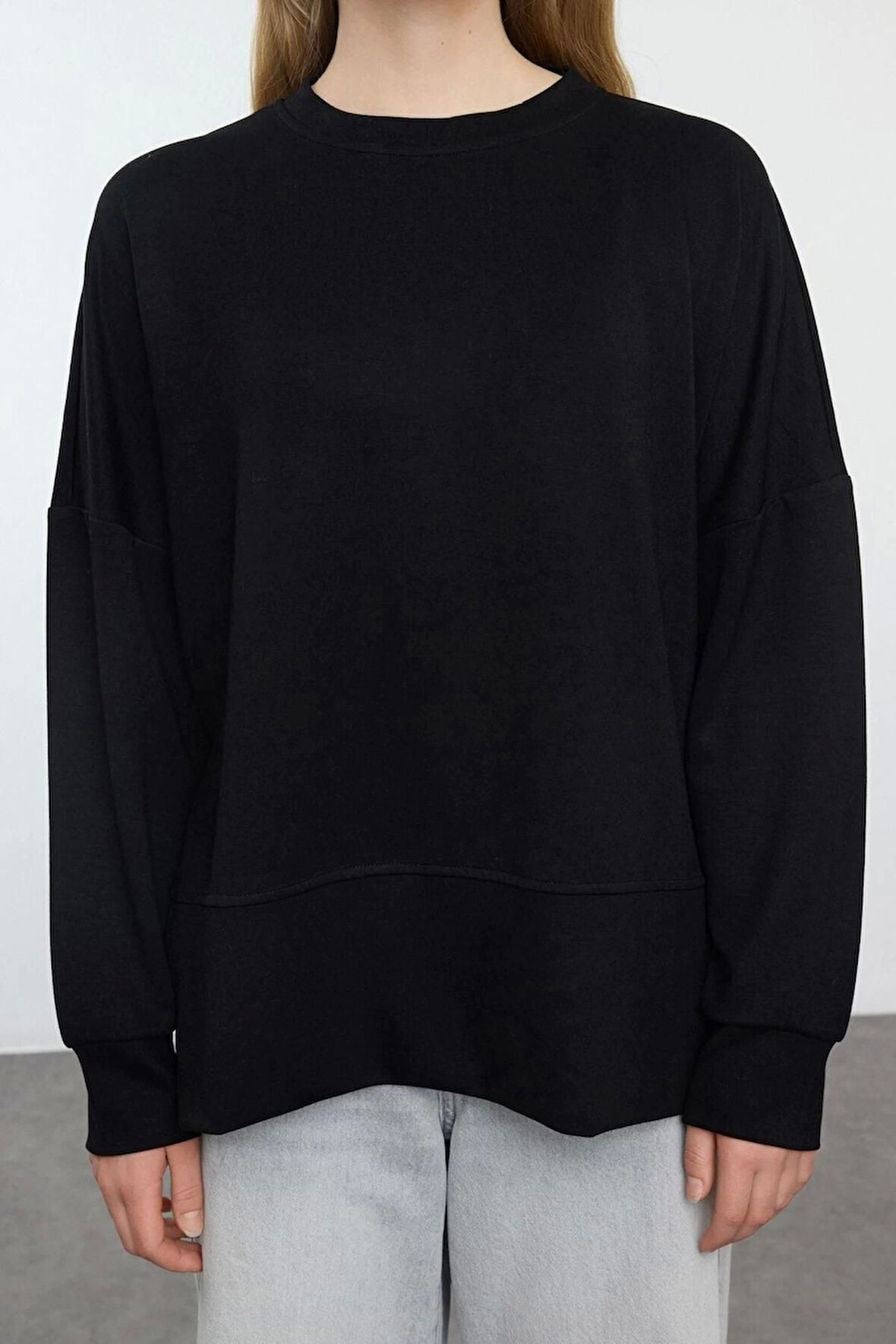 Kadın Moda Şık Bol Bisiklet Yaka Düşük Kol Uzun Geniş Kesim Yırtmaçlı Yumuşak Tuşeli Örme Sweatshirt