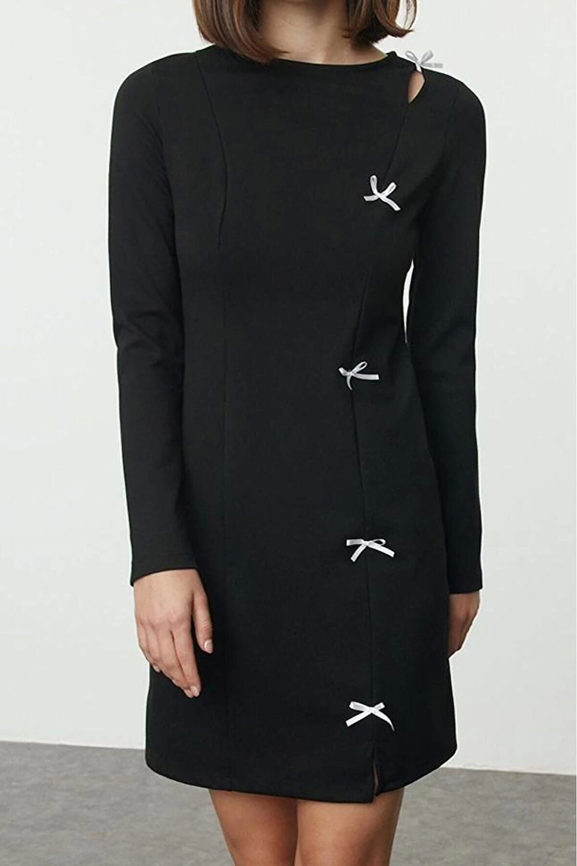 Kadın Moda Mini Boy Bisiklet Yaka Slim Düz Fiyonk Detaylı Bodycone Vücuda Oturan Esnek Örme Elbise