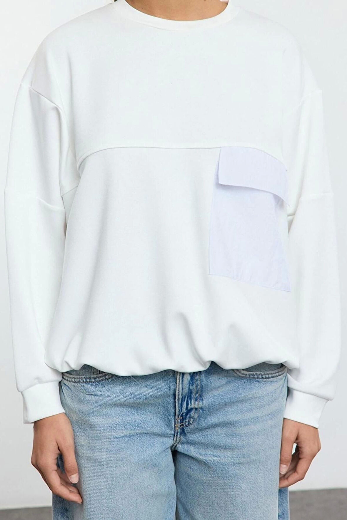 Kadın Bol Bisiklet Yaka Düşük Kol Uzun Yumuşak Tuşeli Paraşüt Cep Geniş Kesim Örme Sweatshirt