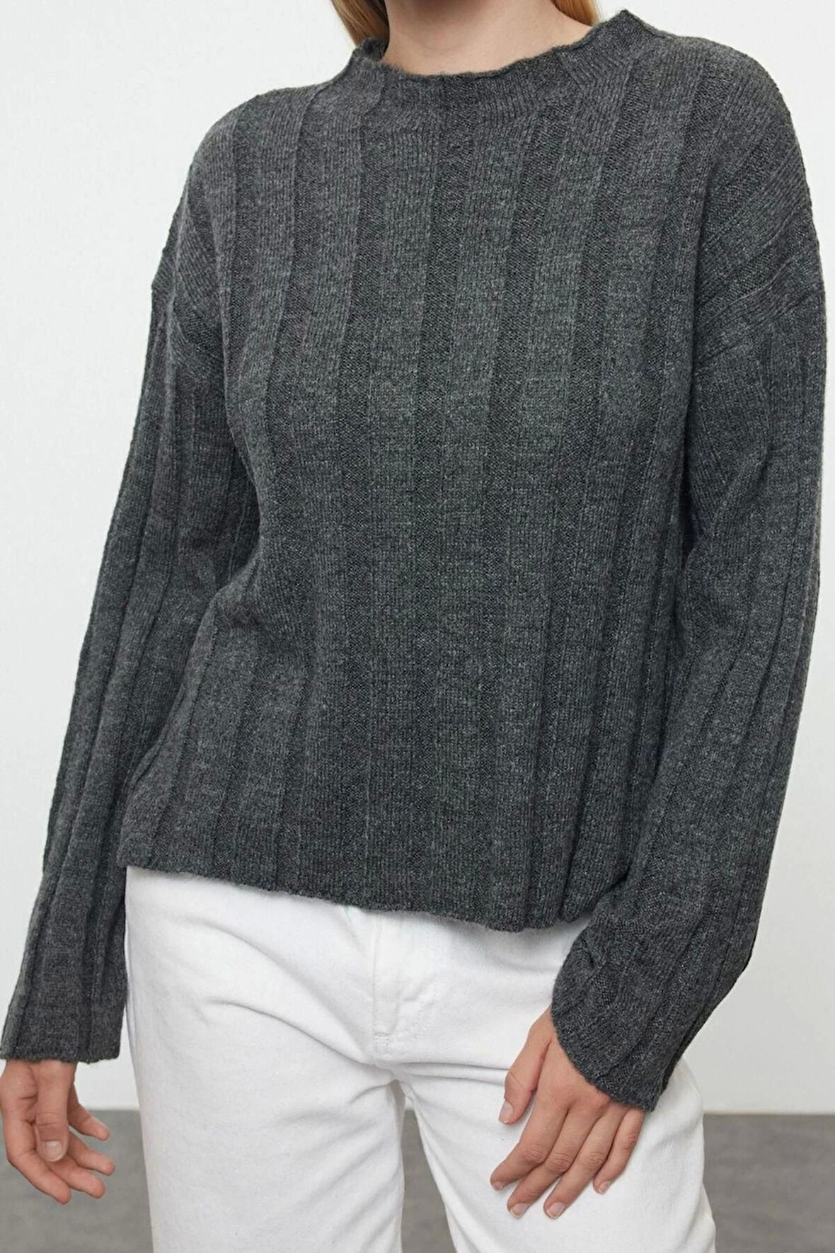 Kadın Moda Şık Dik Yaka Standart Kol Regular Yumuşak Dokulu Basic Triko Kazak