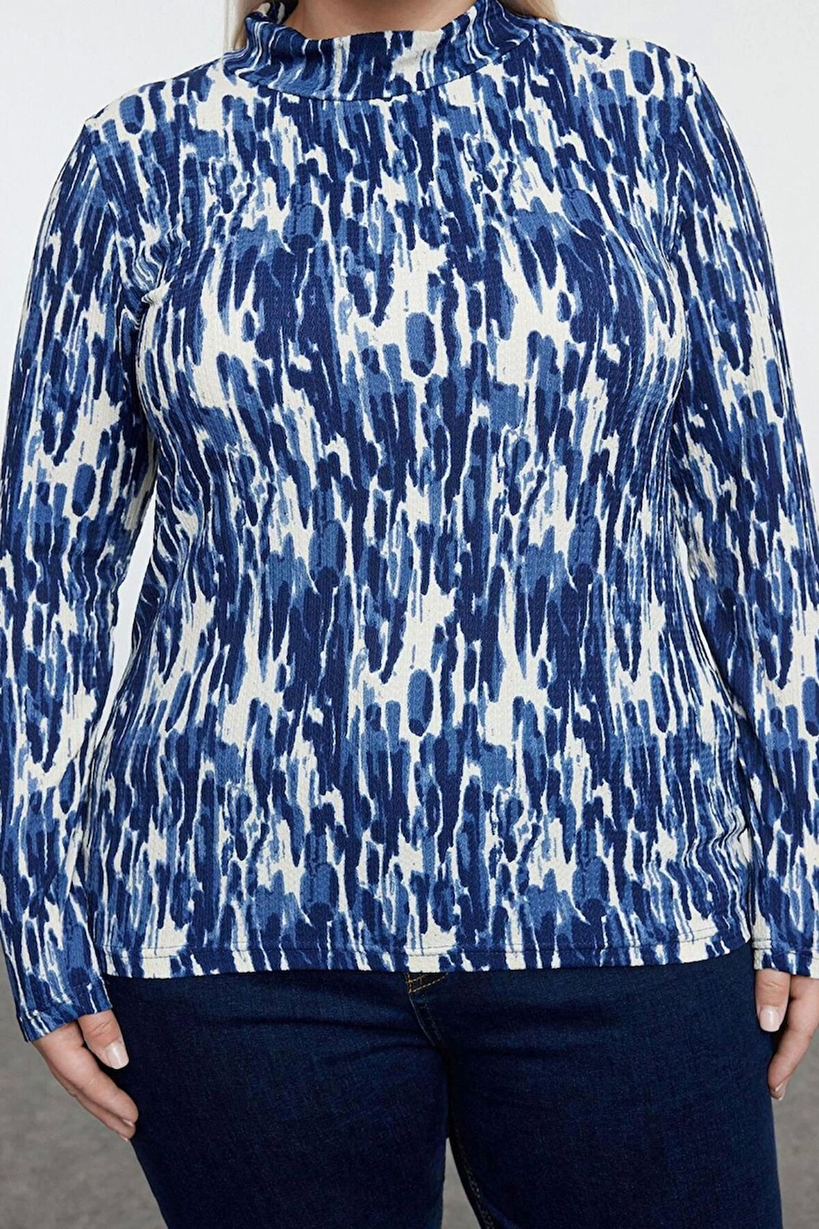 Kadın Moda Şık Büyük Beden Regular Dik Yaka Fitted Kalıp Örme Baskılı Vücuda Oturan Bluz