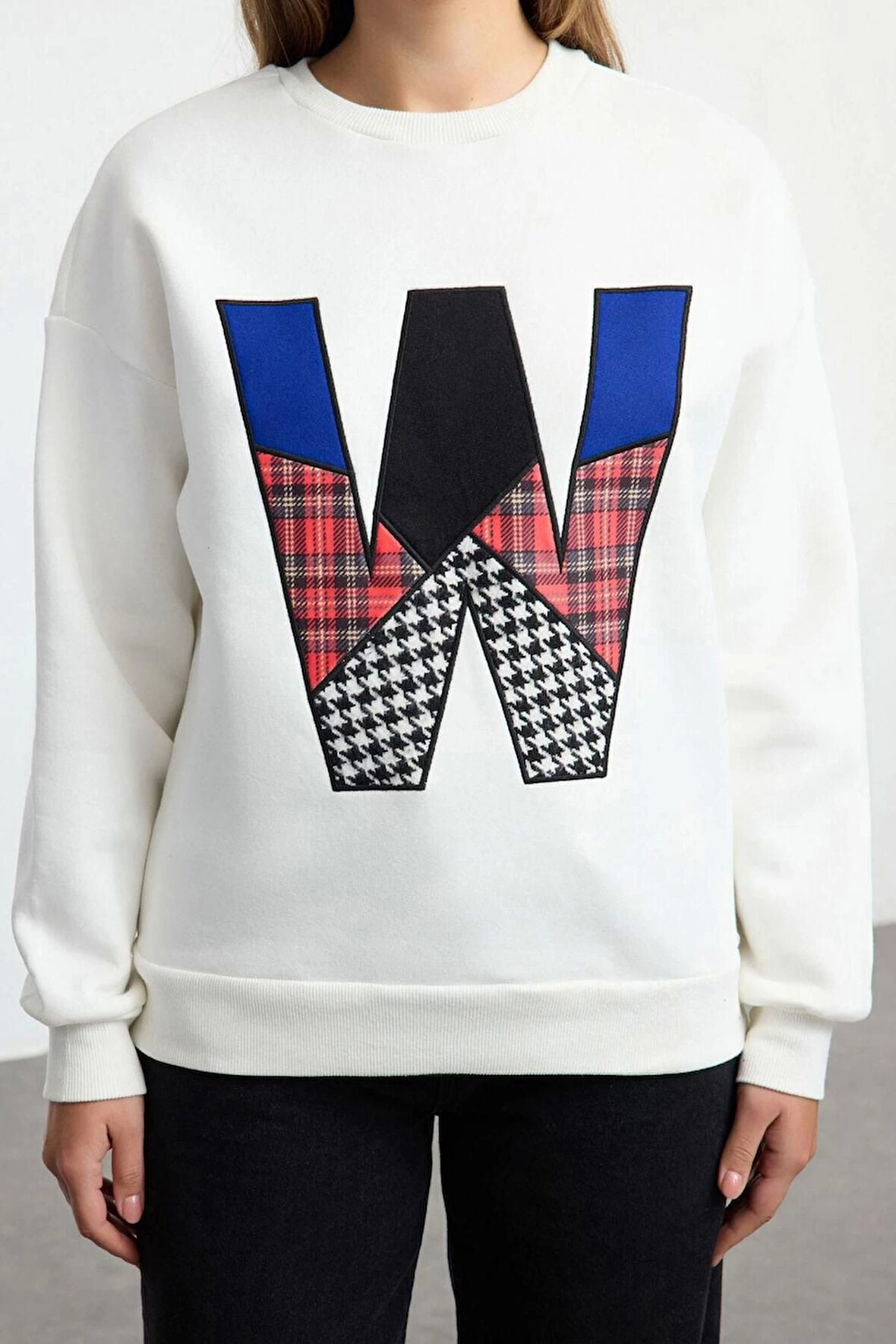 Kadın Bol Bisiklet Yaka Düşük Kol Uzun Kalın İçi Polarlı Slogan Patch Geniş Kesim Örme Sweatshirt
