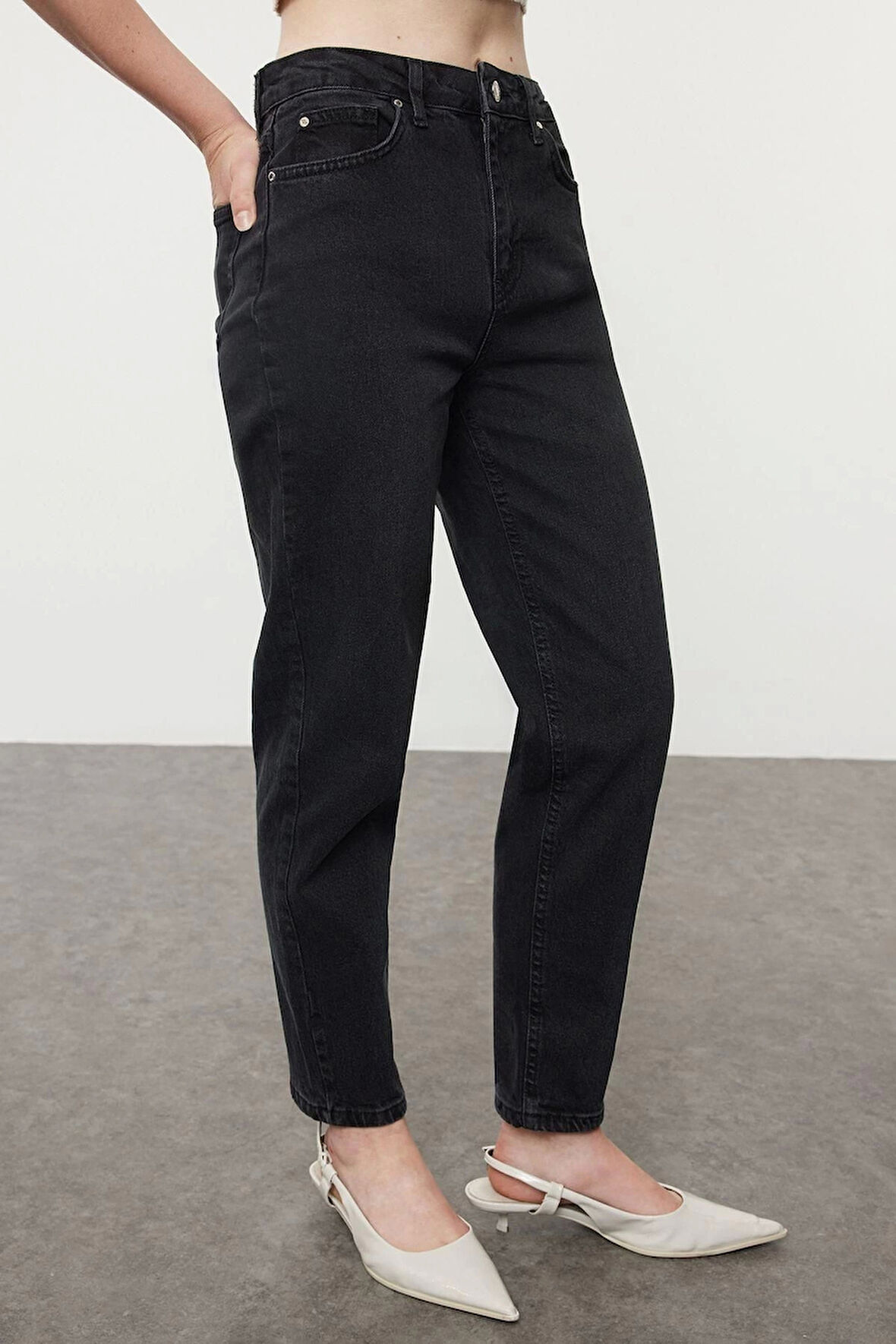 Kadın Moda Şık Kot Pantolon Boru Paça Uzun Boy Denim Normal Bel Slim Mom Jeans