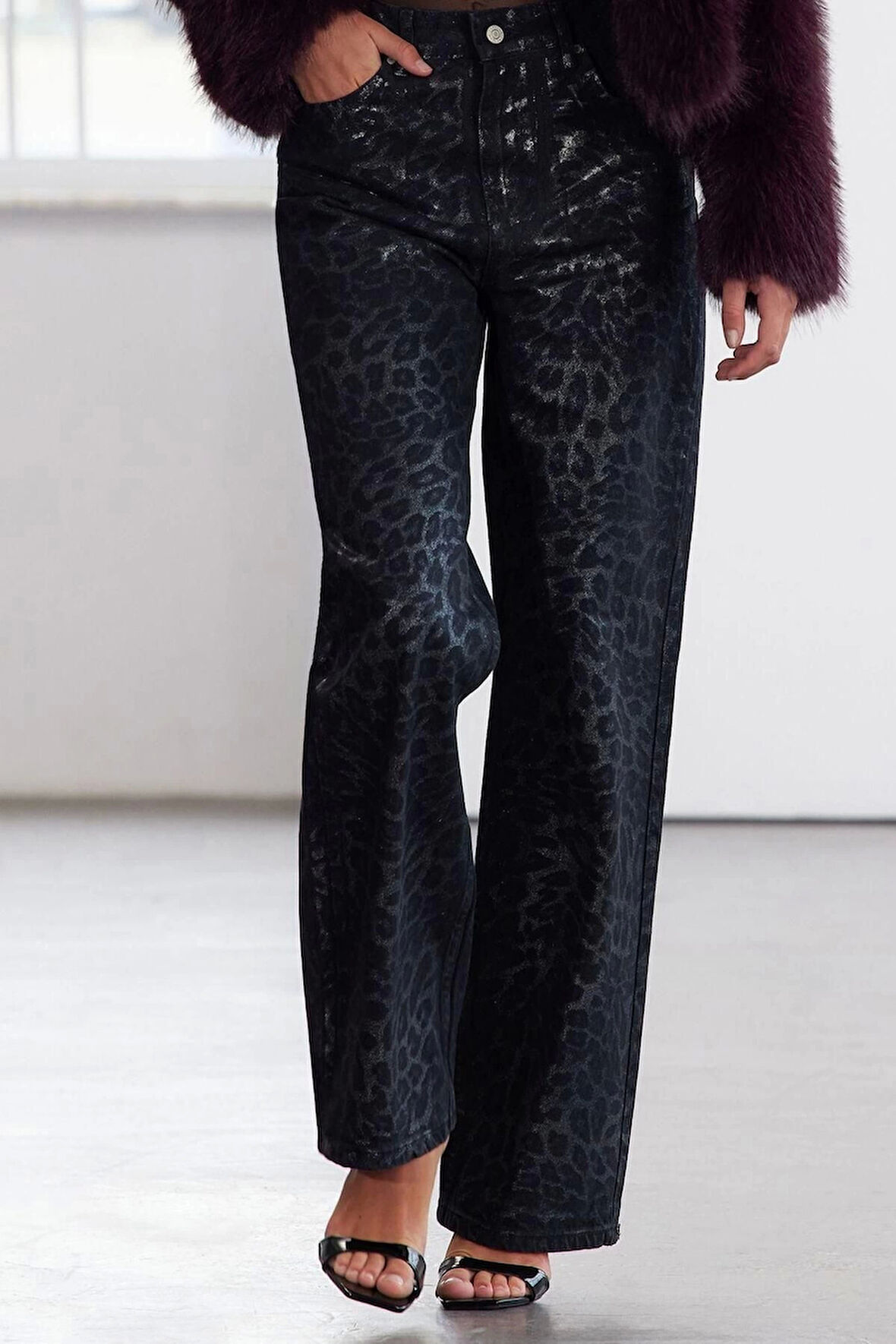 Kadın Moda Şık Kot Pantolon Geniş Paça Uzun Boy Denim Leopar Varak Baskılı Yüksek Bel Jeans
