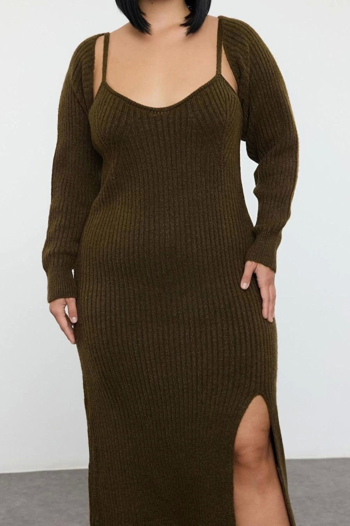 Kadın Moda Şık Büyük Beden Midi Boy Kalp Yaka Fitted Fitilli Yırtmaçlı Triko Elbise&Bolero Takım