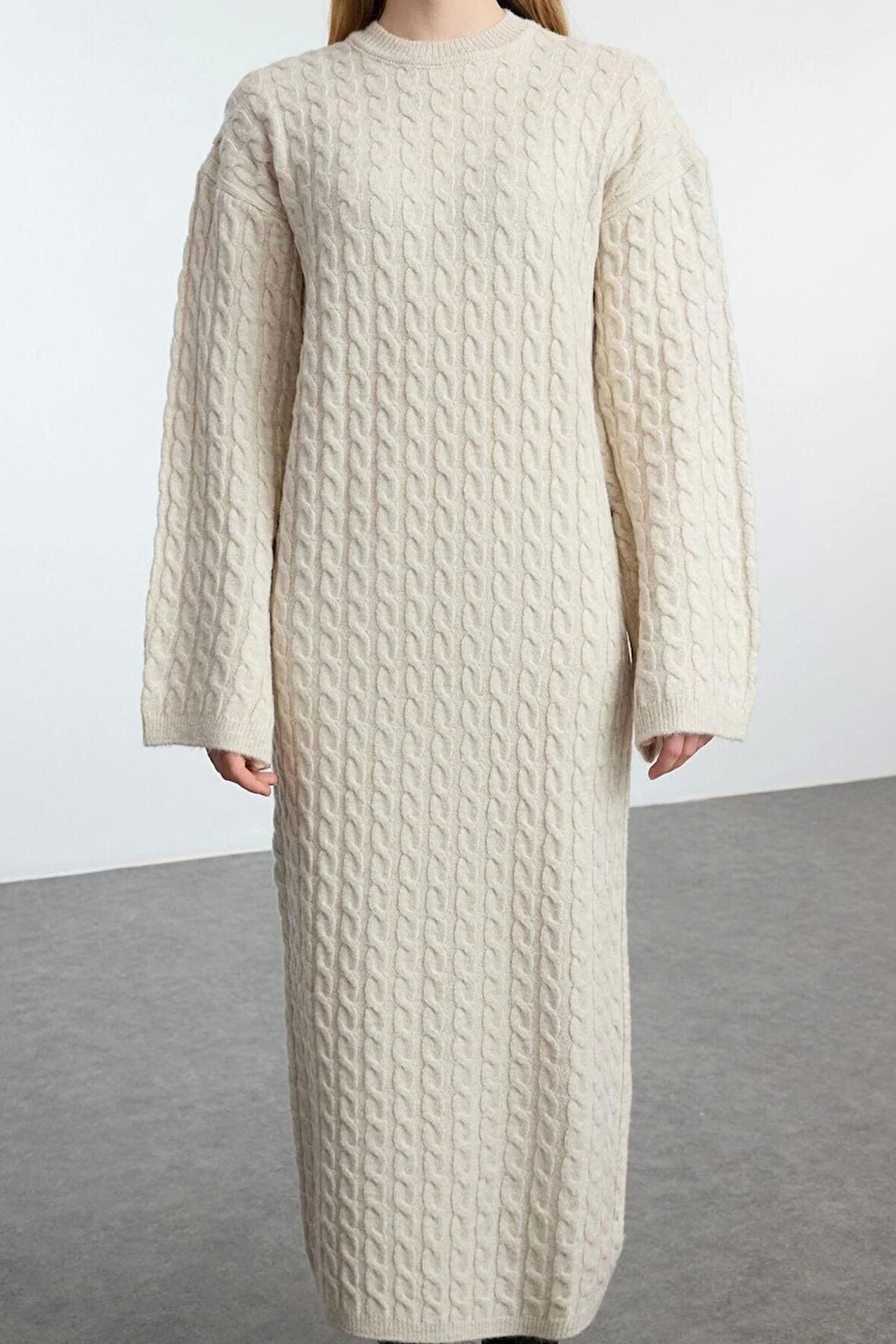 Kadın Moda Şık Tesettür Maxi Boy Bisiklet Yaka Oversize Saç Örgülü Triko Elbise
