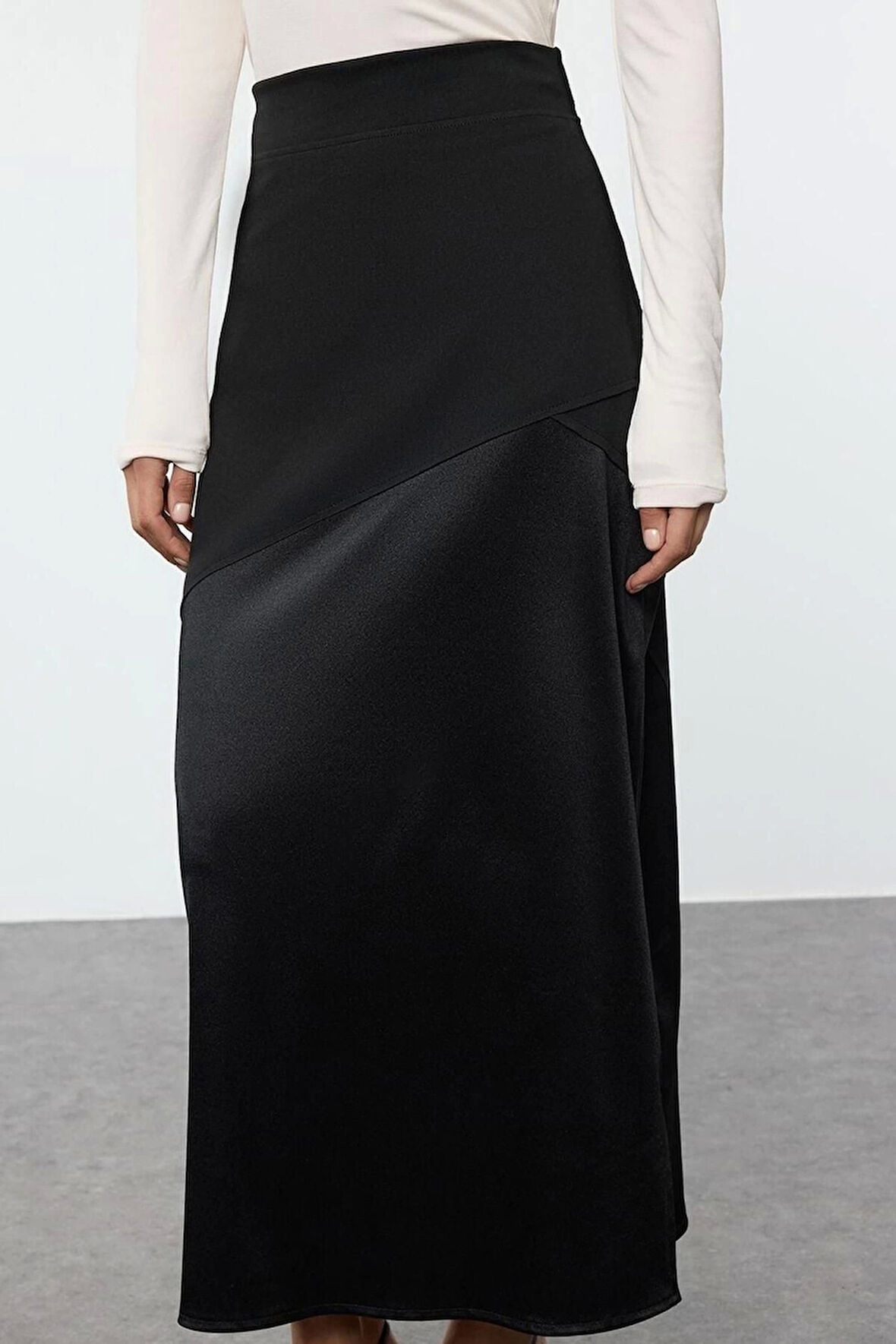 Kadın Moda Stil Midi Astarsız Örme Tesettür Saten Detaylı Örme Etek