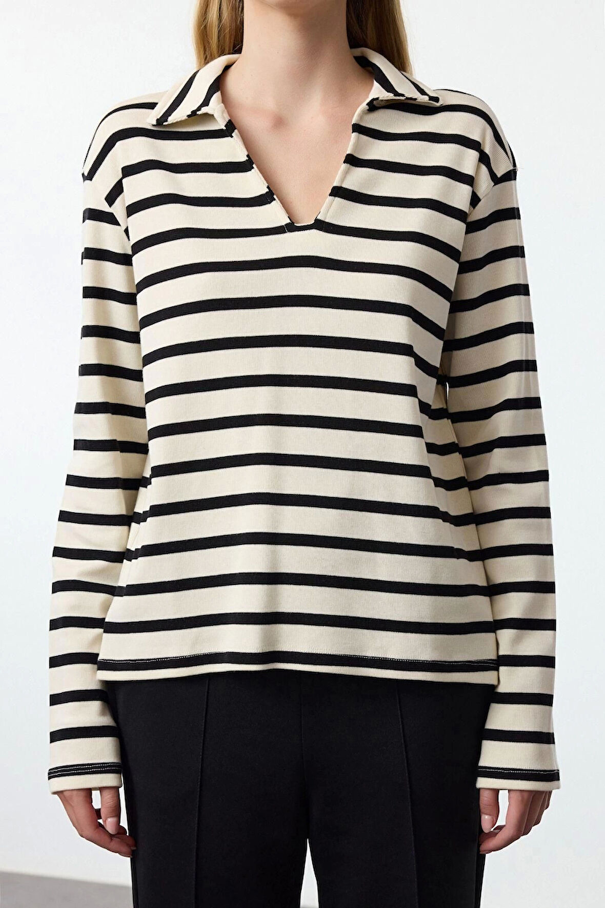 Kadın Moda Relaxed Polo Yaka Düşük Kol Standart Ekru Polo Yaka Rahat Kalıp Çizgili Örme Sweatshirt