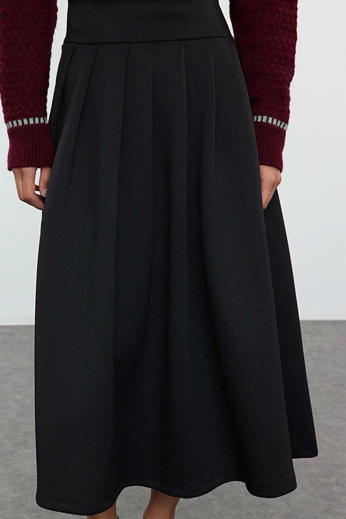 Kadın Moda Stil Midi Astarsız Örme Yüksek Bel Kloş Pili Detaylı Midi Etek