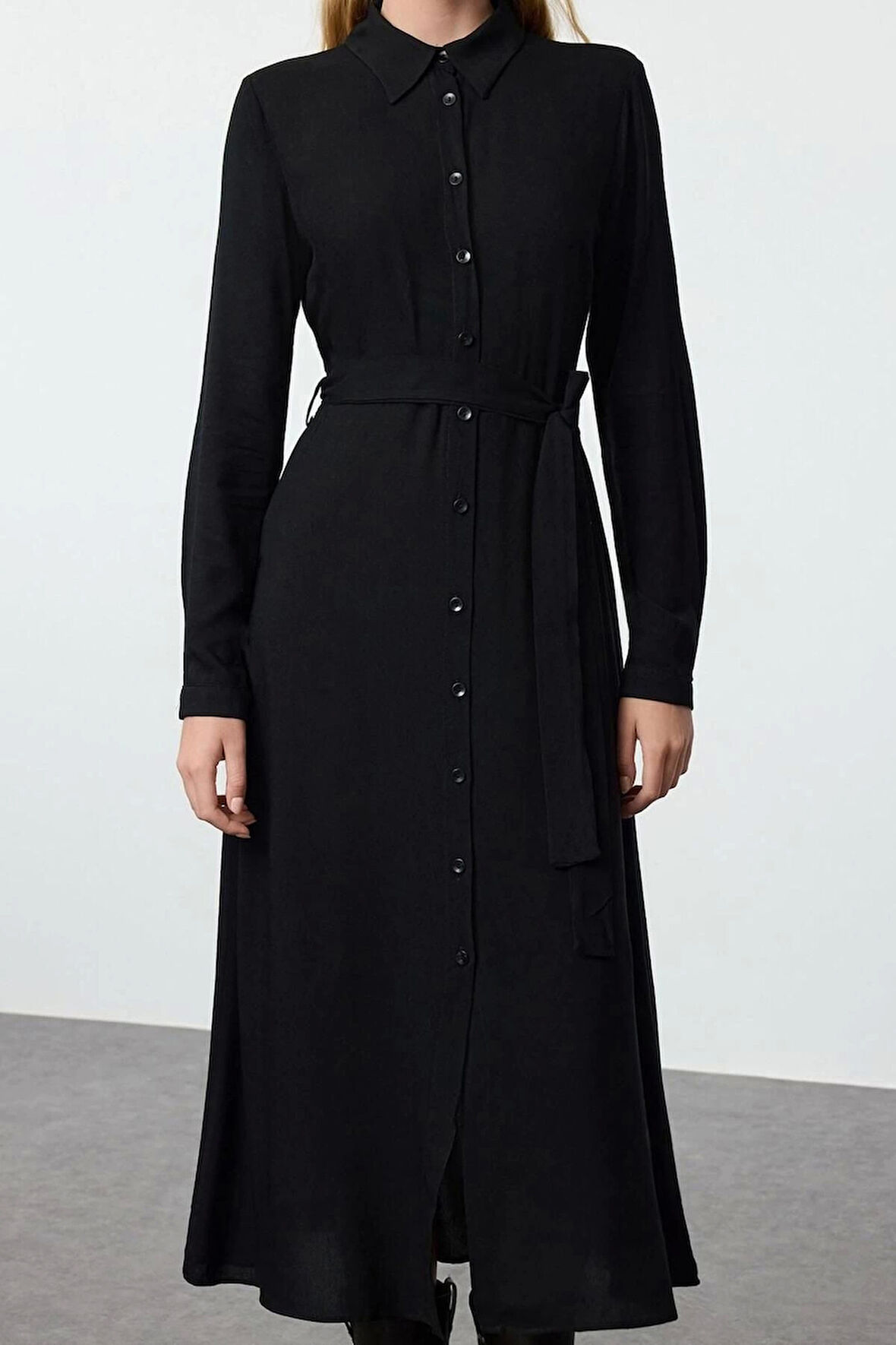 Kadın Moda Şık Midi Boy Gömlek Yaka Relaxed Kuşaklı Viskon Dokuma Elbise