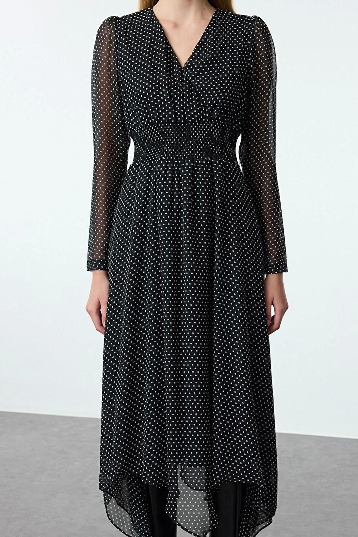 Kadın Midi Boy Kruvaze Puantiyeli A Kesim Yaka Mendil Etek Detaylı Astarlı Şifon Dokuma Elbise