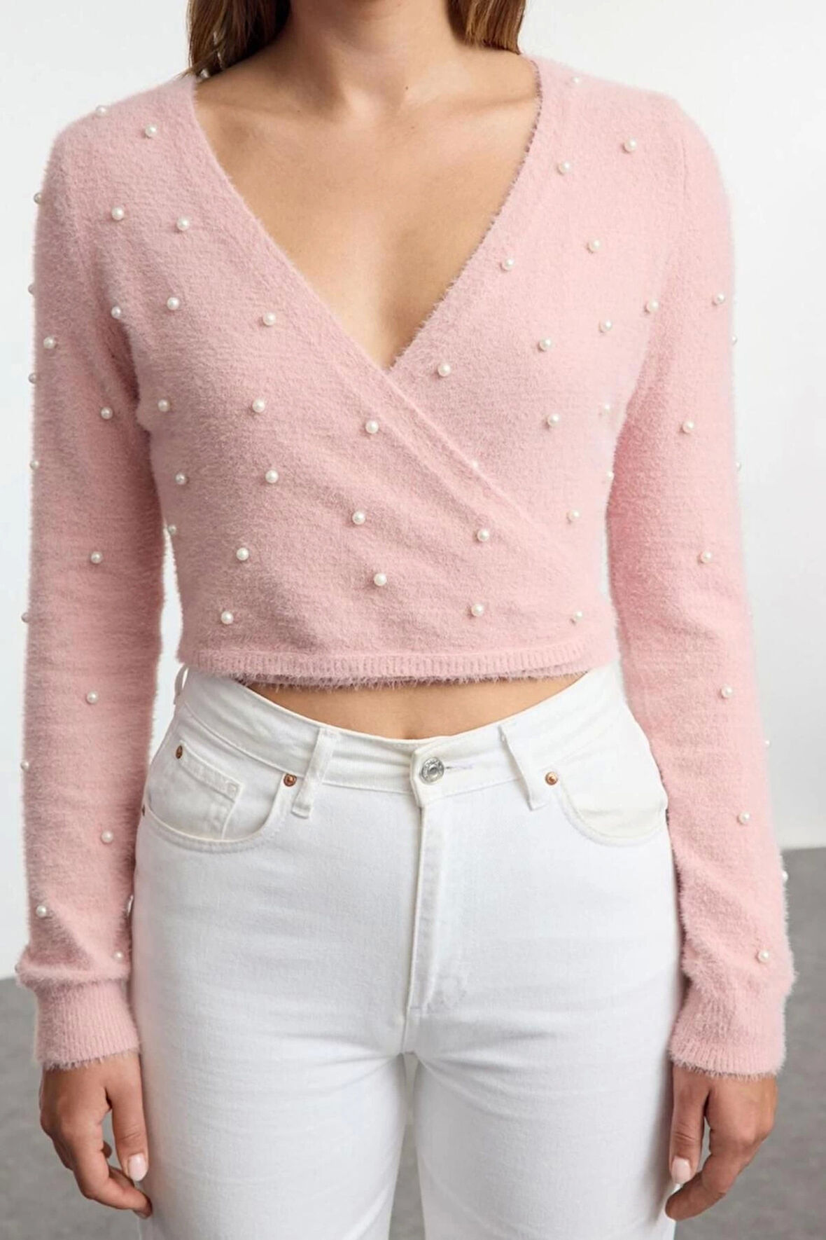 Kadın Moda Şık Kruvaze Standart Kol Crop Süper Tüylü İnci Detaylı Triko Kazak