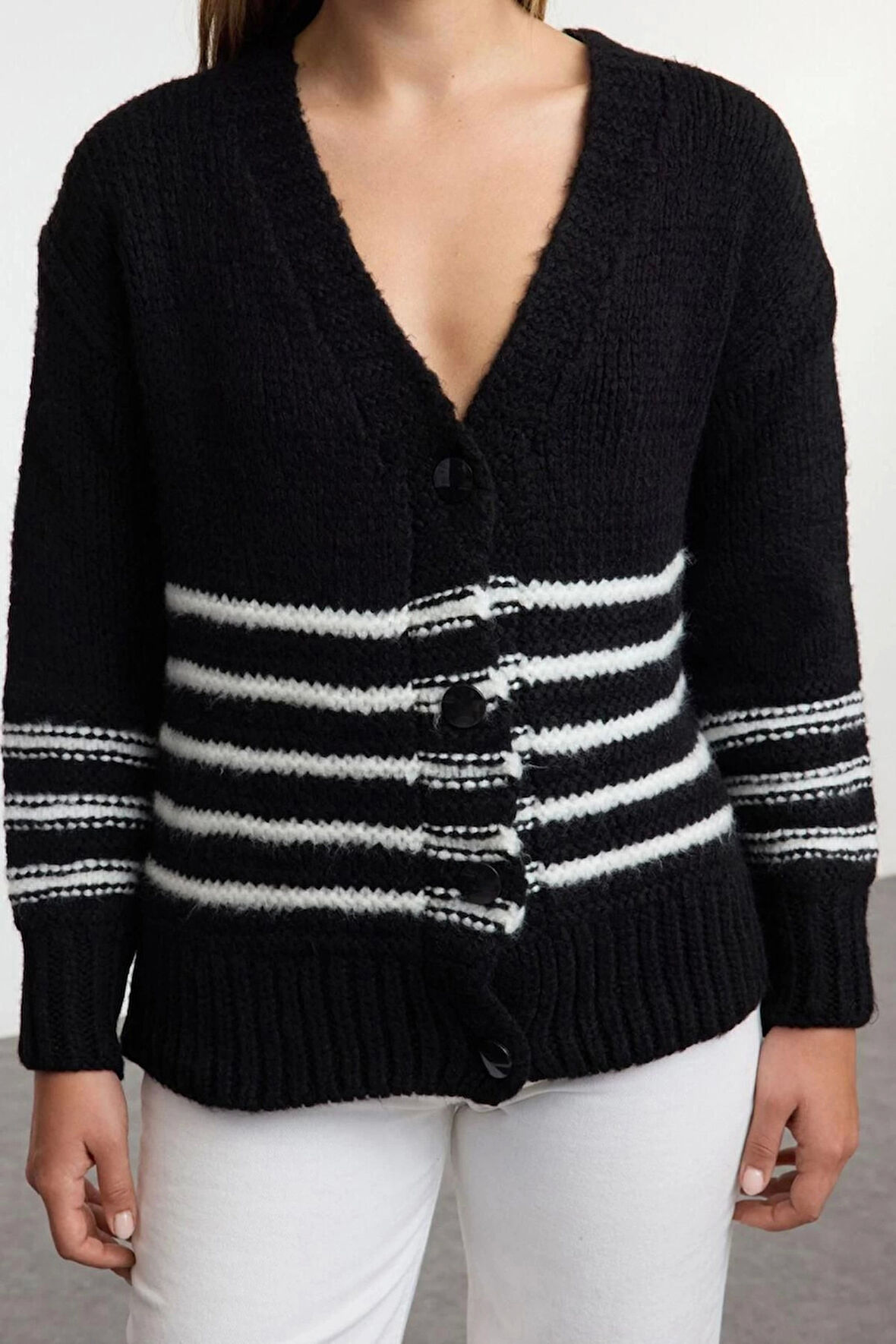 Kadın Moda Şık Regular V Yaka Regular Yumuşak Dokulu Çizgili Triko Hırka
