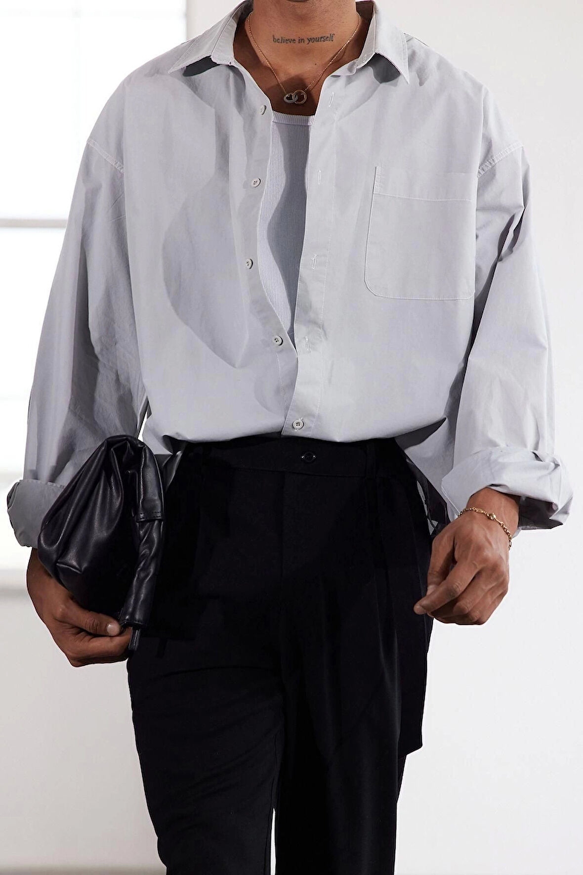 Moda Gömlek Yaka Düz Uzun Kol Limited Edition Oversize Fit Etek Ucu Stoperli Soft Touch Gömlek