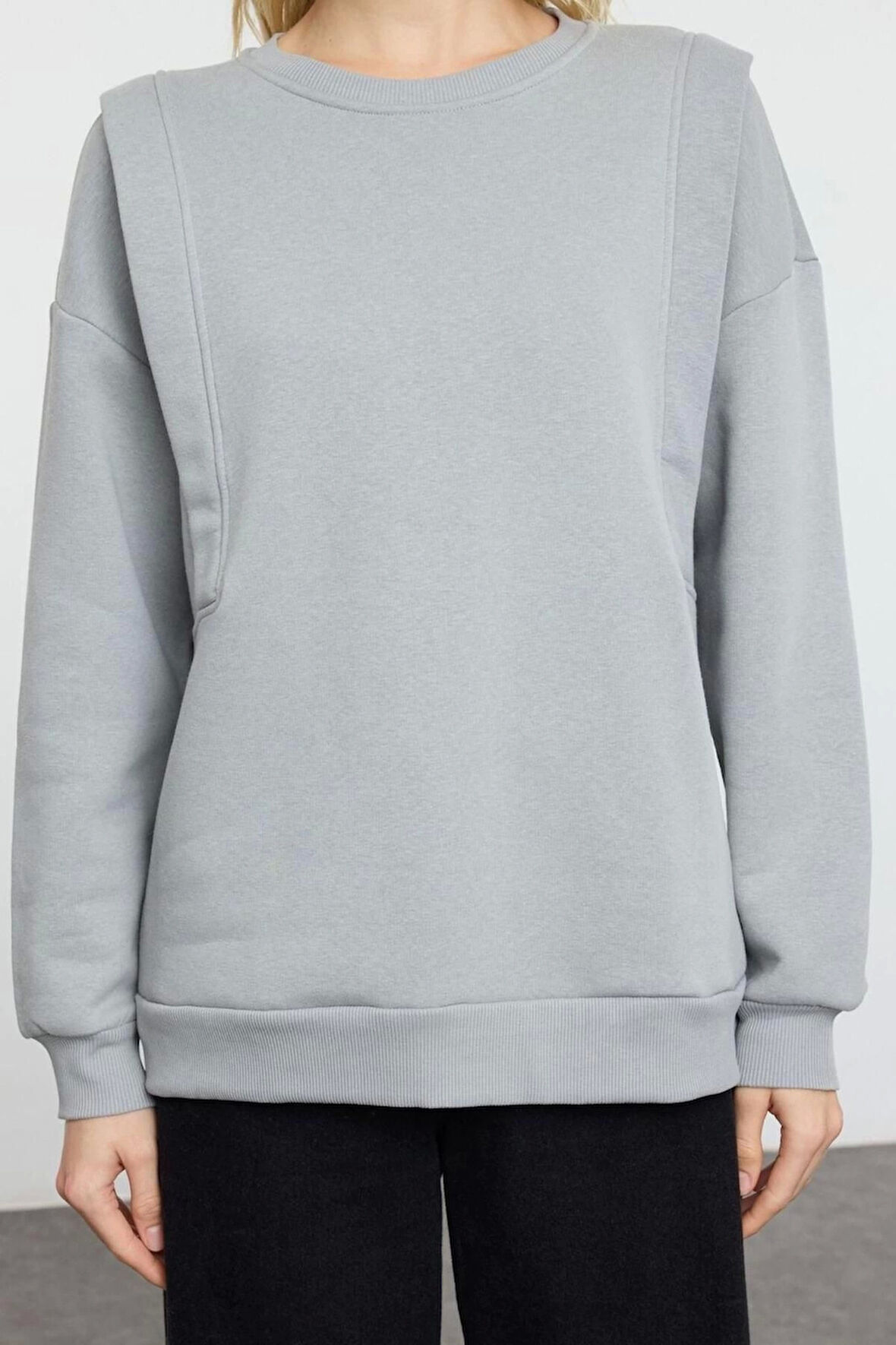 Kadın Relaxed Bisiklet Yaka Düşük Kol Kalın İçi Polarlı Rahat Kesim Kol Detaylı Örme Sweatshirt