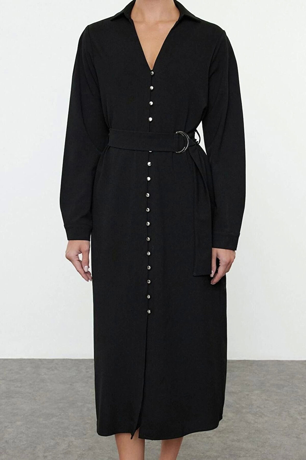 Kadın Moda Şık Maxi Boy Gömlek Yaka Regular Kuşaklı Düğme Detaylı Dokuma Elbise