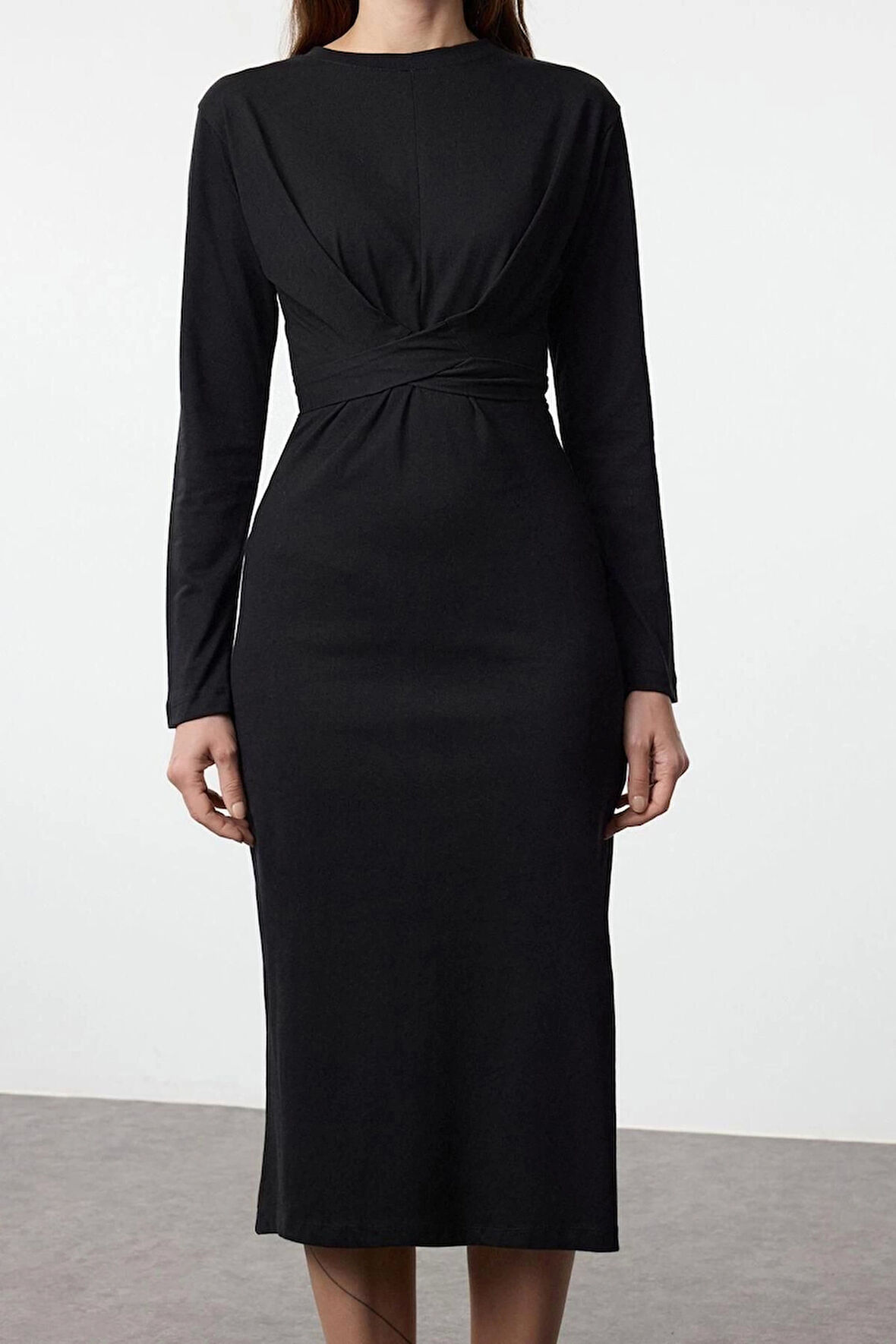 Kadın Moda Şık Midi Boy Bisiklet Yaka Slim %100 Pamuk Bağlama Detaylı Vücuda Oturan Örme Elbise