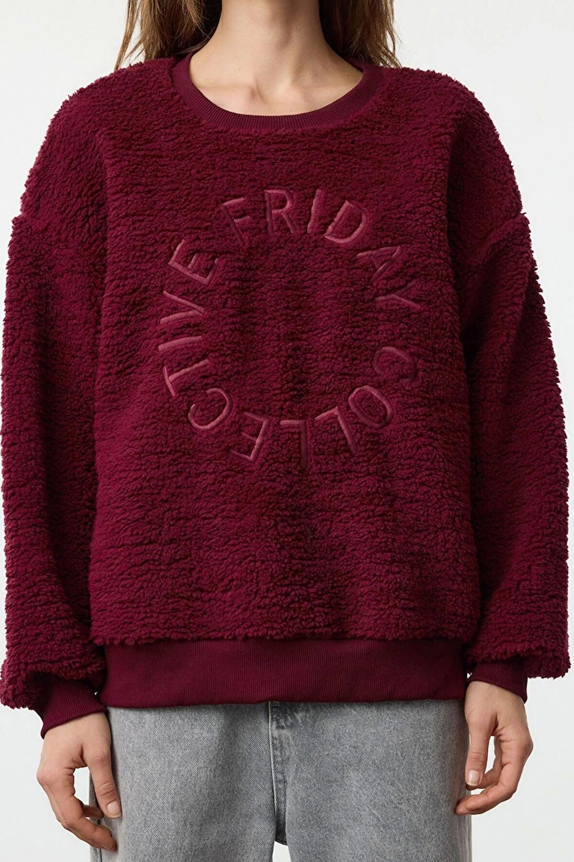 Kadın Moda Bol Bisiklet Yaka Düşük Kol Uzun Peluş Nakışlı Overize Geniş Kalıp Kalın Örme Sweatshirt