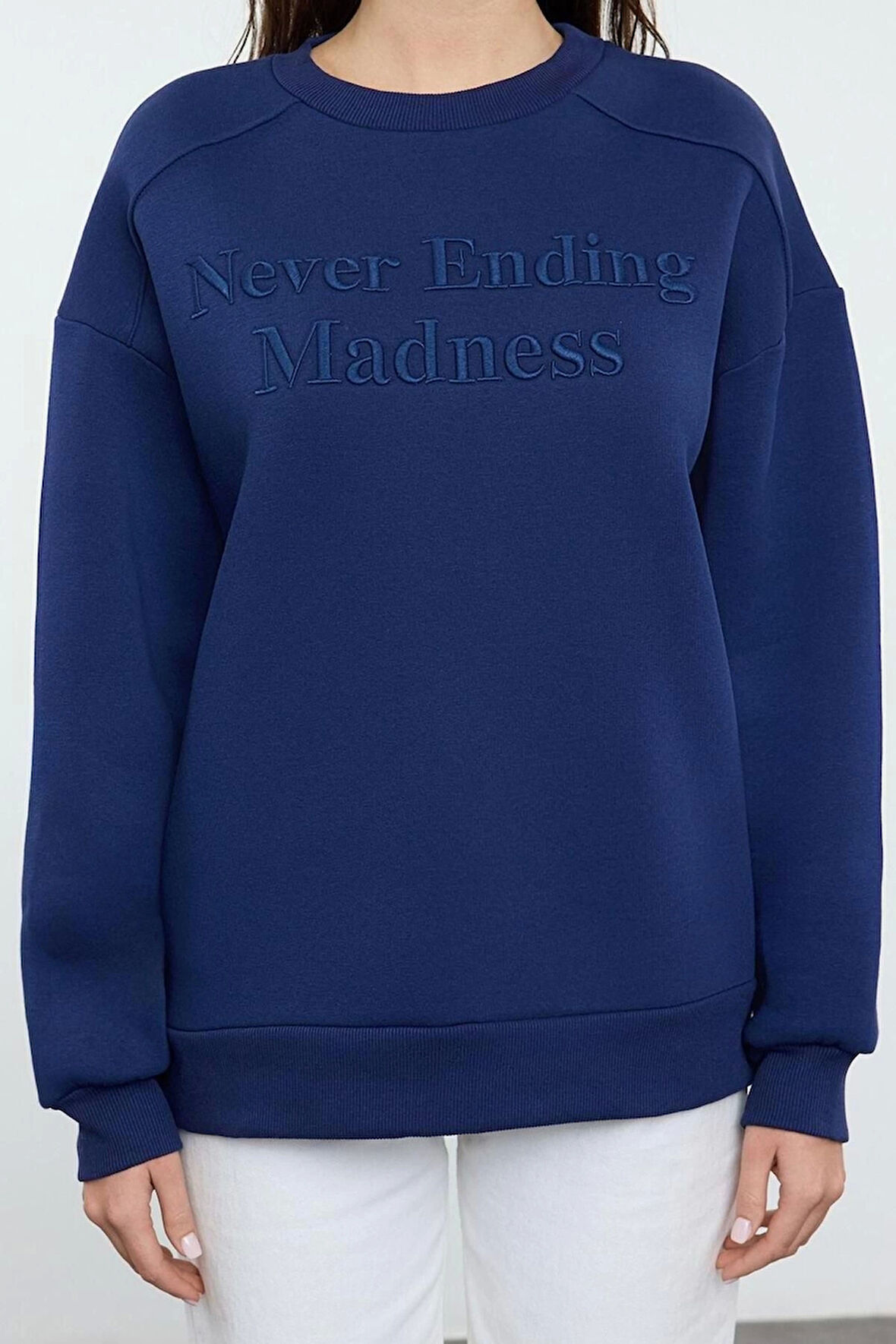 Kadın Bol Bisiklet Yaka Düşük Kol Uzun Slogan Nakışlı Geniş Kalıp Kalın İçi Polarlı Örme Sweatshirt