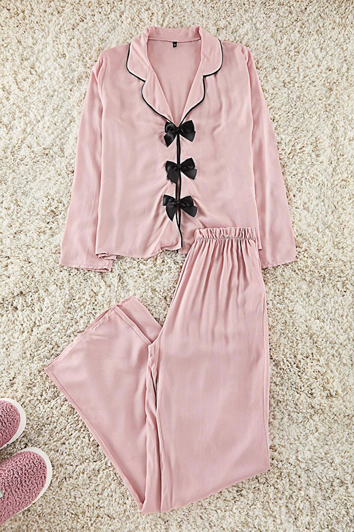 Kadın Moda Şık Gömlek Yaka Boru Paça Uzun Kol Düz Fiyonklu Shally Dokuma Pijama Takımı