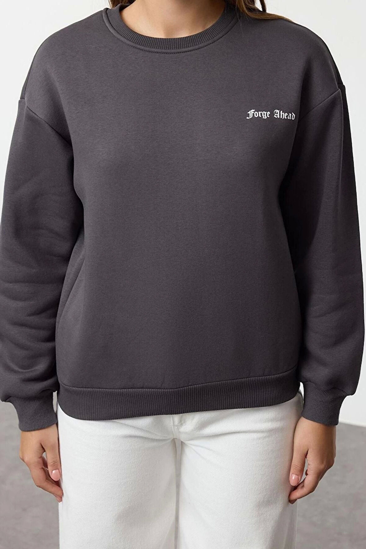 Kadın Bisiklet Yaka Düşük Kol Normal Kalıp Ön ve Sırt Baskılı Kalın Polarlı Örme Sweatshirt