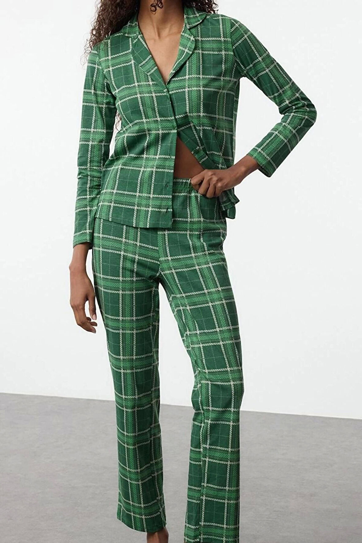 Kadın Moda Şık Gömlek Yaka Boru Paça Uzun Kol %100 Pamuklu Ekoseli Örme Pijama Takımı