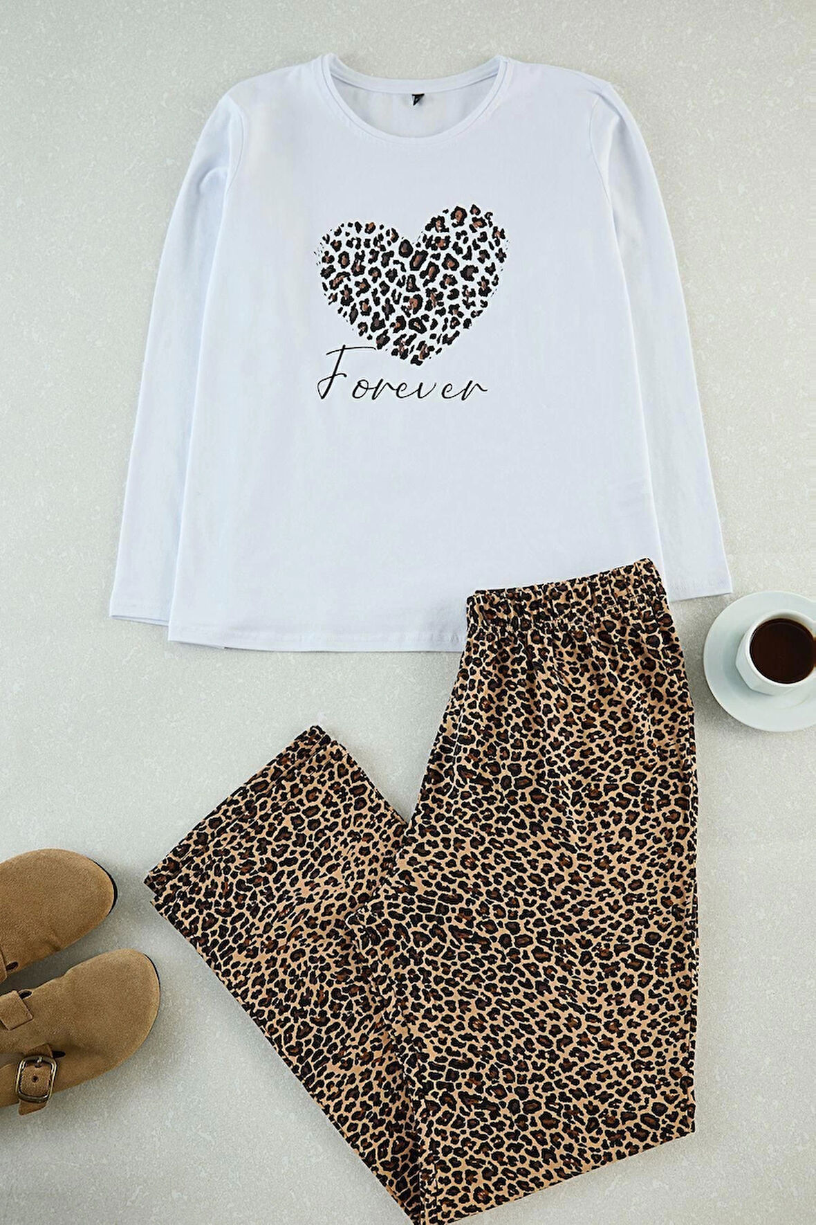 Kadın Moda Şık Büyük Beden Bisiklet Yaka Boru Paça Uzun Kol Leopar Desenli Örme Pijama Takımı