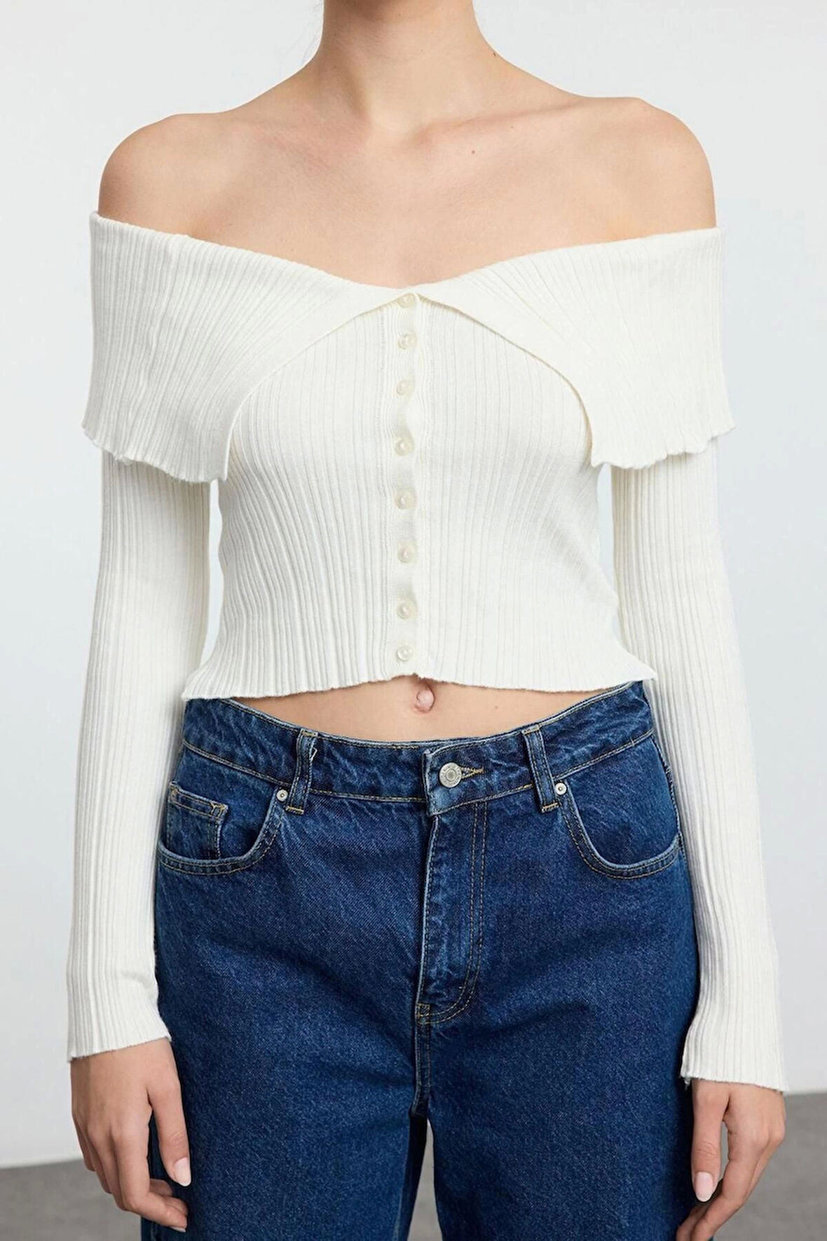 Kadın Moda Şık Carmen Yaka Standart Kol Crop Özel İplik Triko Hırka
