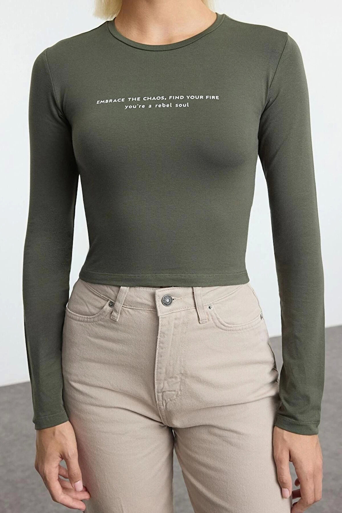 Kadın Moda Şık Üst Giyim Crop Bisiklet Yaka Slim Kalıp Örme Slogan Baskılı Vücuda Oturan Esnek Bluz