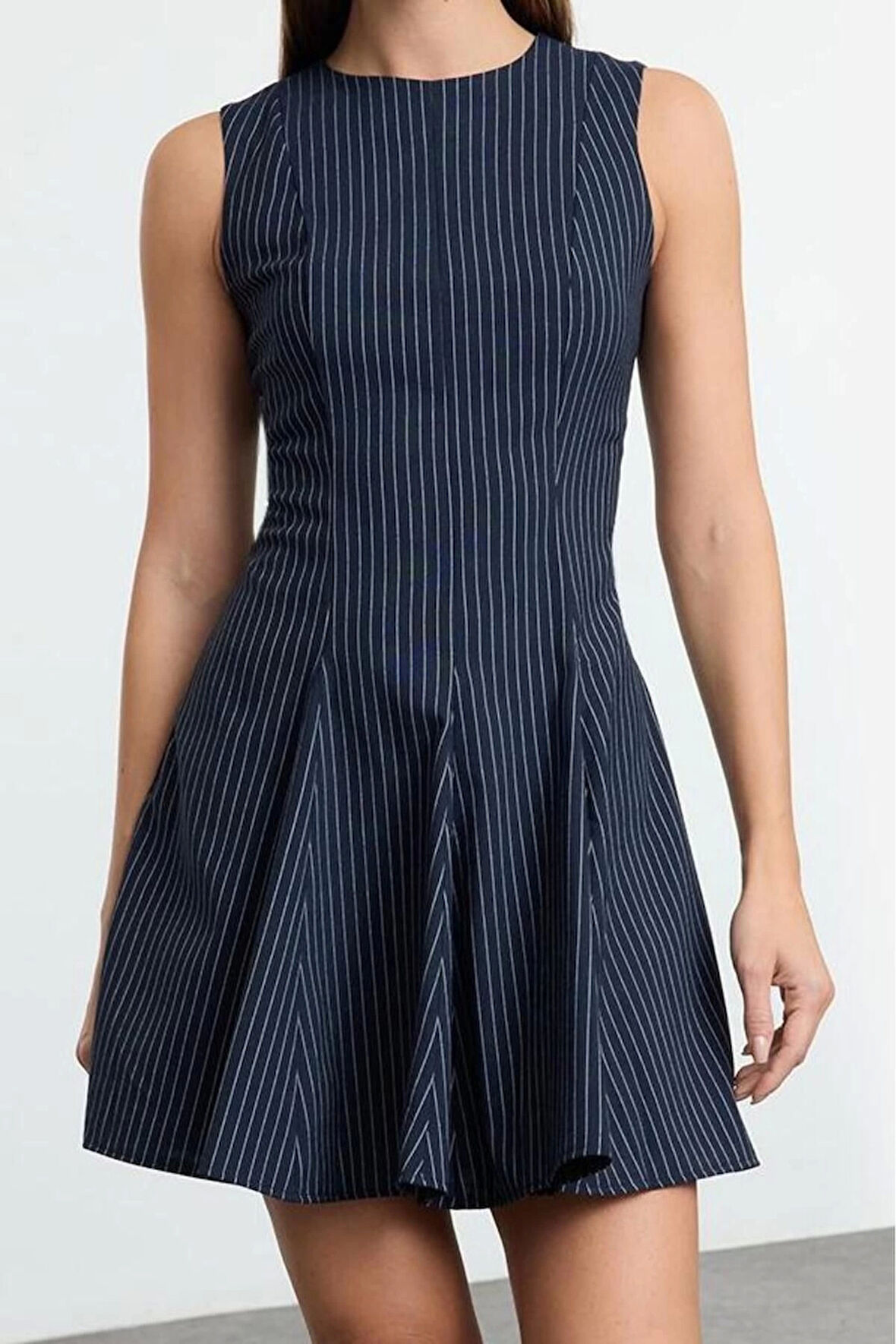 Kadın Moda Şık Mini Boy Bisiklet Yaka Regular Çizgili Eteği Belden Açılan Poliviskon Dokuma Elbise