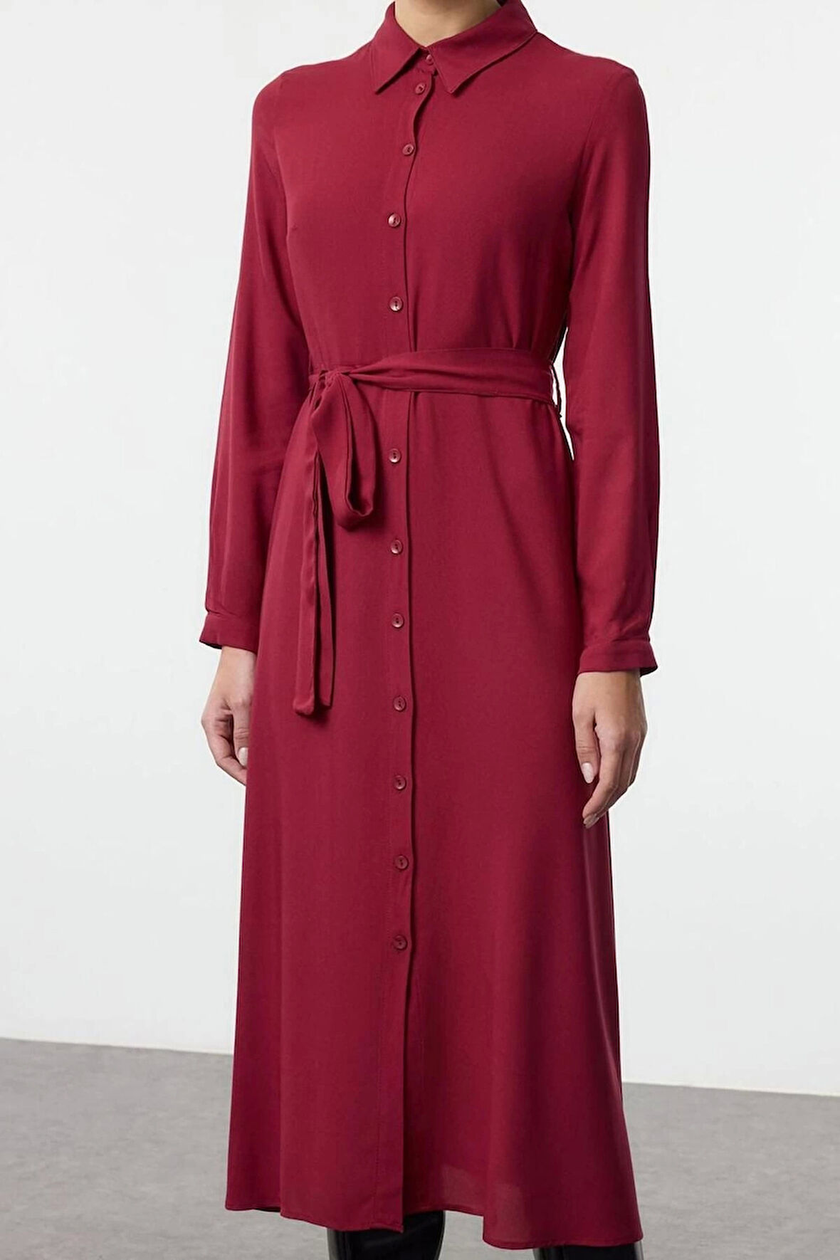 Kadın Moda Şık Midi Boy Gömlek Yaka Relaxed Kuşaklı Viskon Dokuma Elbise