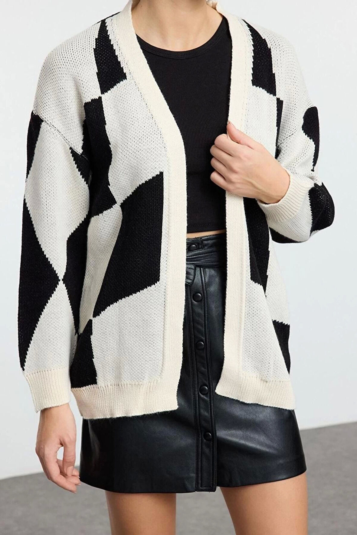 Kadın Moda Şık V Yaka Düşük Kol Midi Geometrik Desenli Triko Hırka