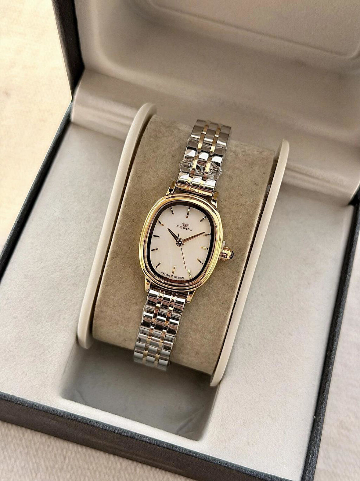 Ferro FM88091A-D Quartz Çelik Altın/Gri 22 mm Kadın Kol Saati