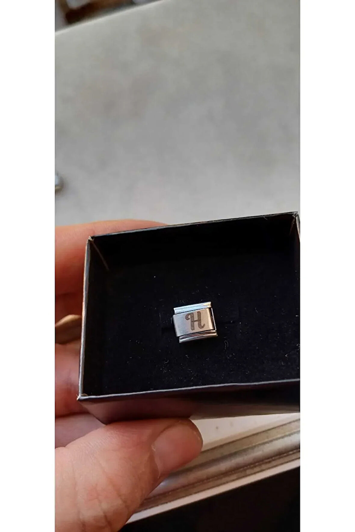 İTALYAN ÇELİK CHARM NOMİ ÇELİK CHARM H HARFİ İSİM TARİH BAŞ HARF YAZILIR 9 MM  FMACCESORİES