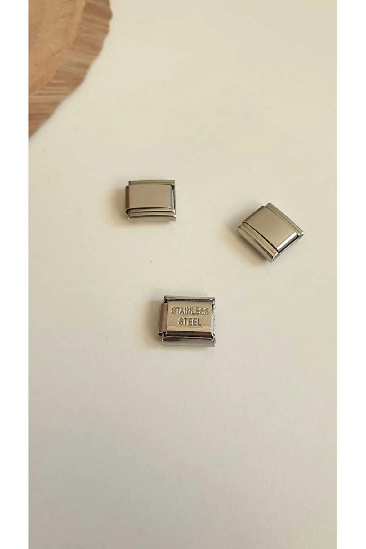 NOMİMATİON CHARM BİLEKLİK EK LİNK 9 MM 1 CM GÜMÜŞ RENK YAZILI YAZISIZ İSİM TARİH HARF YAZILIR 1 ADET
