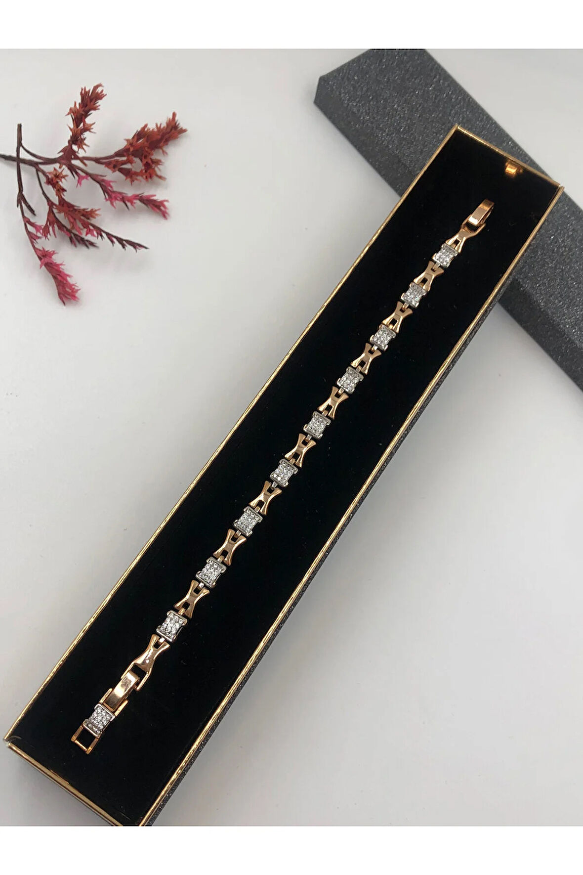 Şıklığın Tamamlayıcısı! Xuping Rose Renk Kadın Bileklik Bakır Renk 17+2Cm kutulu Renk Atmaz