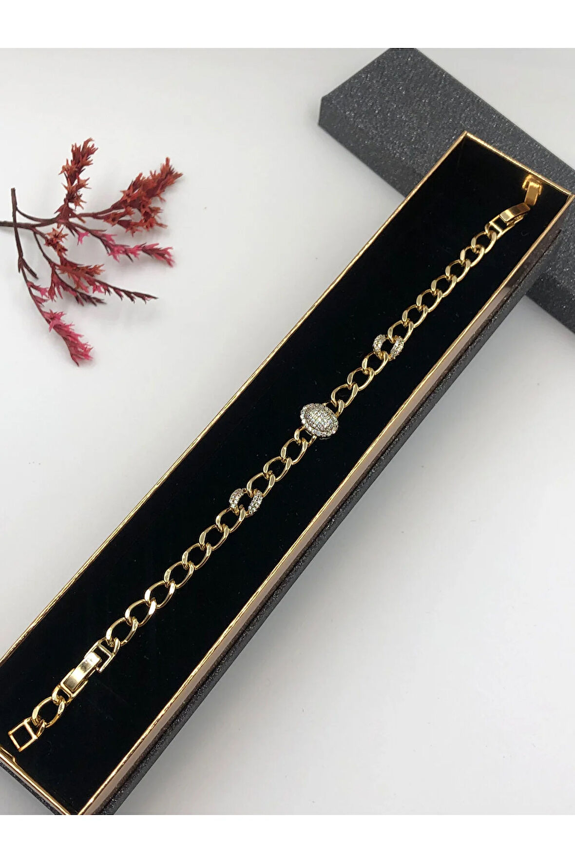 Şıklığın Tamamlayıcısı! Xuping Altın Renk Kadın Bileklik 14 K Gold Renk 17+2 Cm kutulu Renk Atmaz